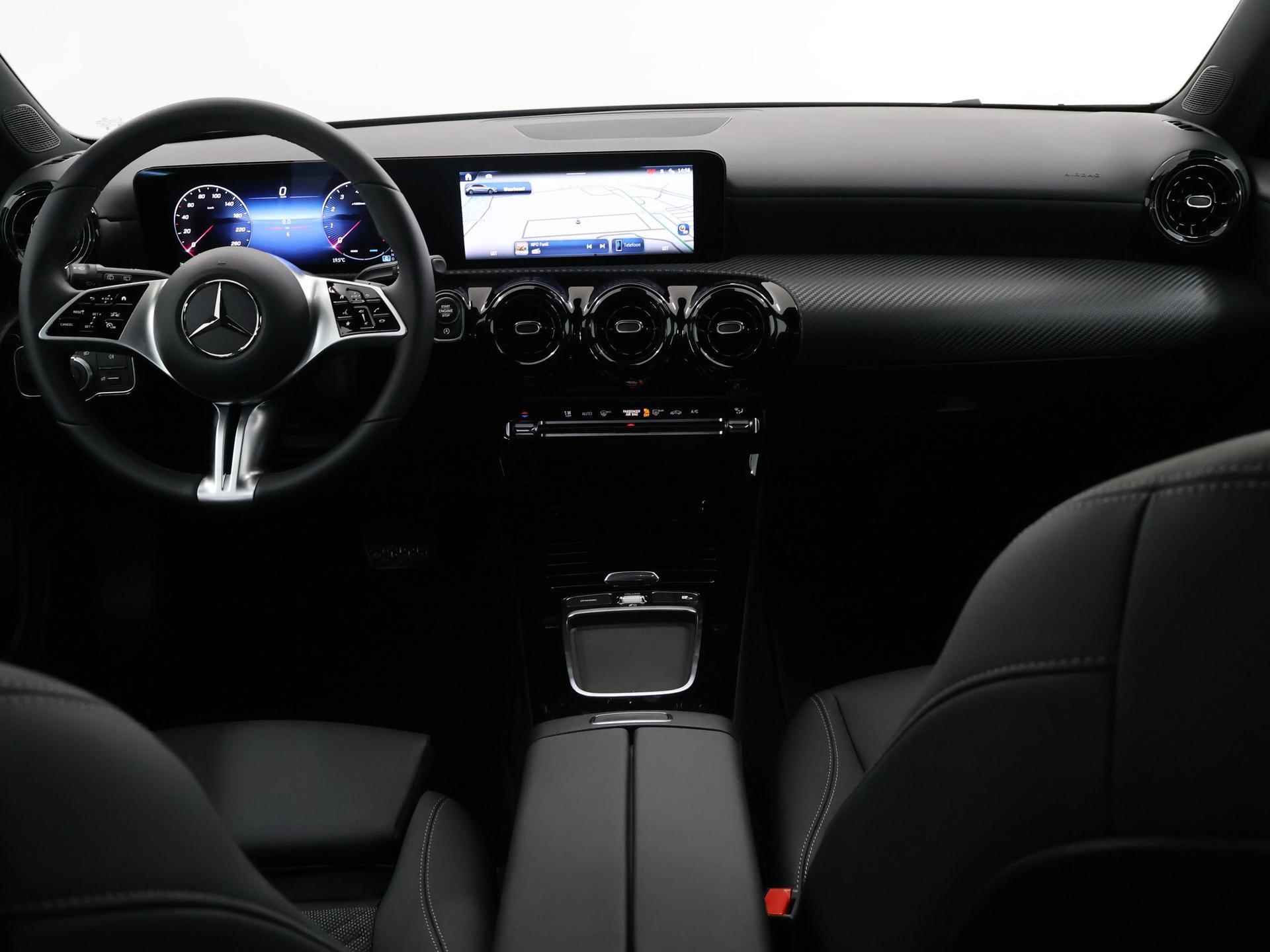 Mercedes-Benz A-klasse 180 Star Edition Stoelverwerwarming | Led verlichting | Multiscreen | Achteruitrij camera | Automatisch Inparkeren | - 9/44