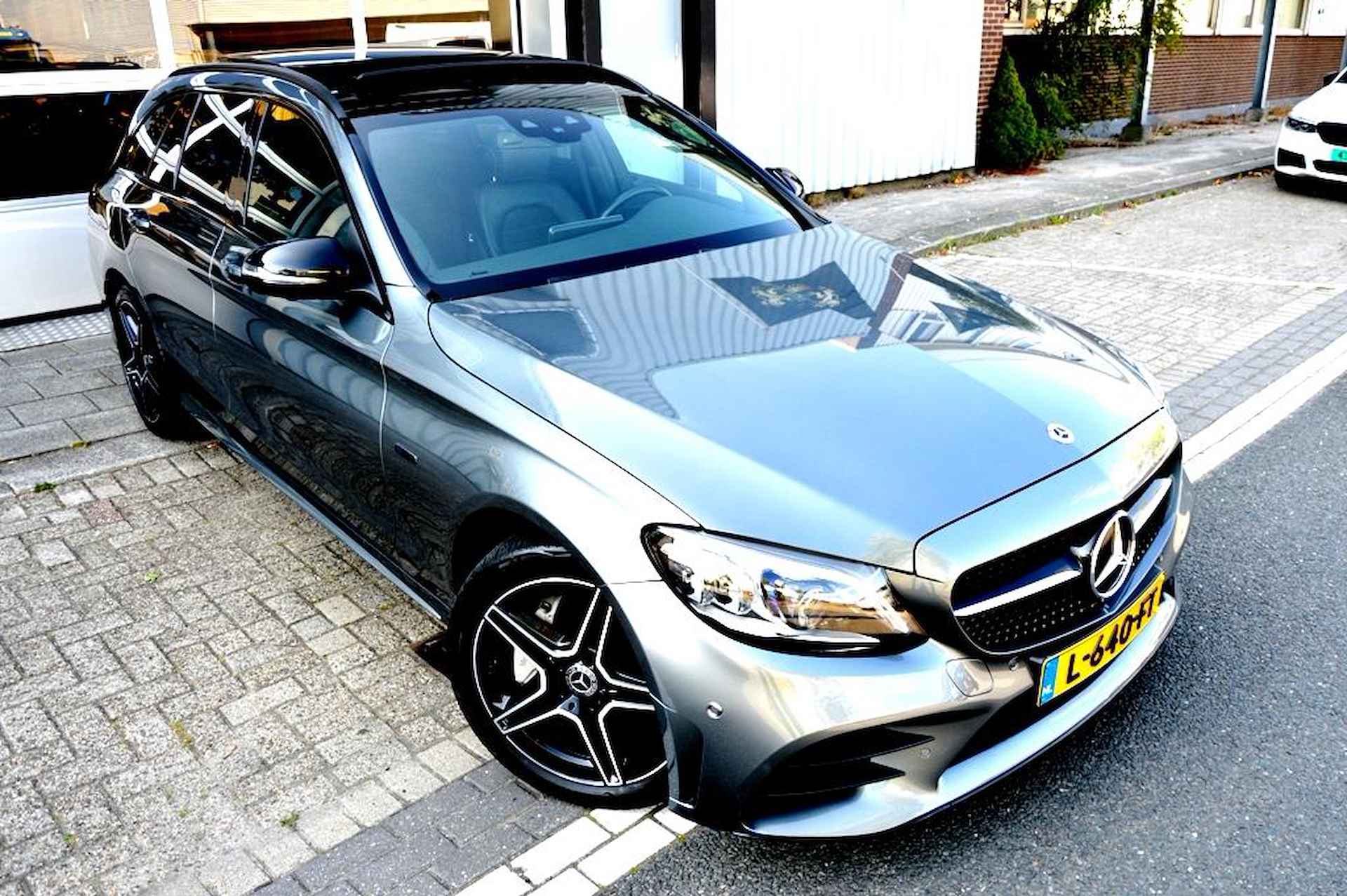 Mercedes-Benz C-klasse Estate 300 e AMG 360º/LEER/NAVI/PANO - 6/67