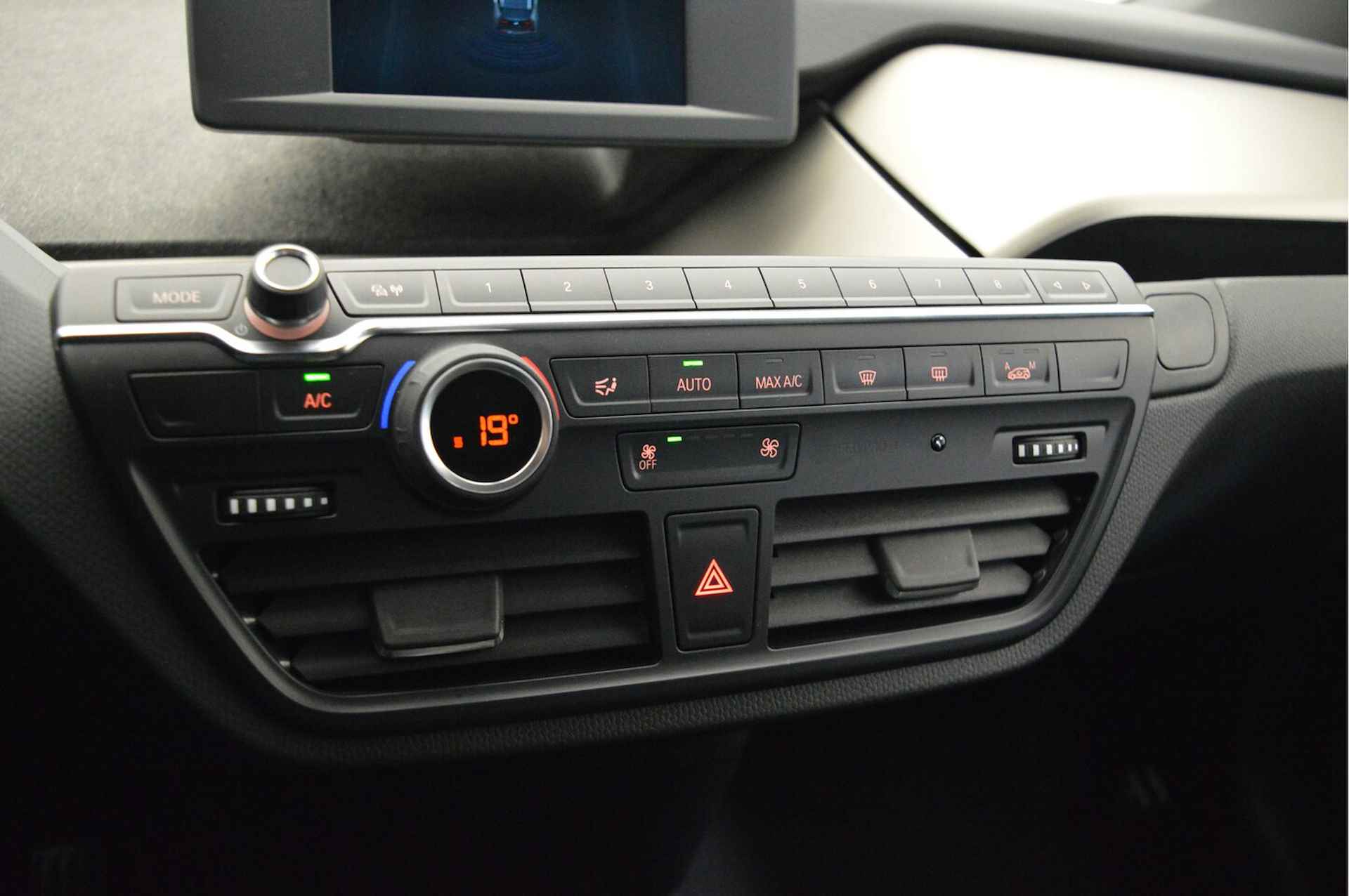 BMW i3 120Ah / Cruise Control / Airconditioning / Multifunctioneel stuurwiel / Navigatie - 10/21
