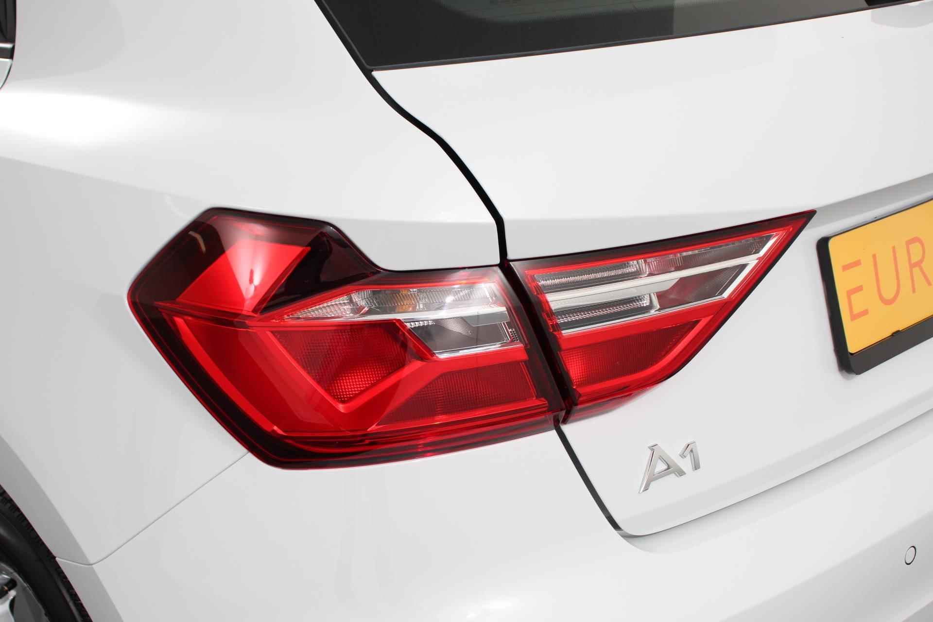 Audi A1 Sportback 25 TFSI Pro Line S-Tronic | Virtual Cockpit | Navigatie | Climate Control | Parkeersensoren | Cruise control | Lichtmetalen velgen - 28/34