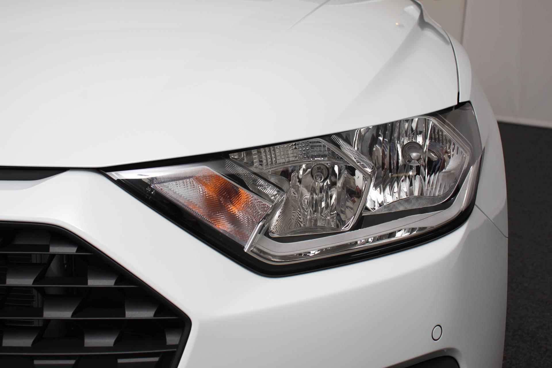 Audi A1 Sportback 25 TFSI Pro Line S-Tronic | Virtual Cockpit | Navigatie | Climate Control | Parkeersensoren | Cruise control | Lichtmetalen velgen - 30/34