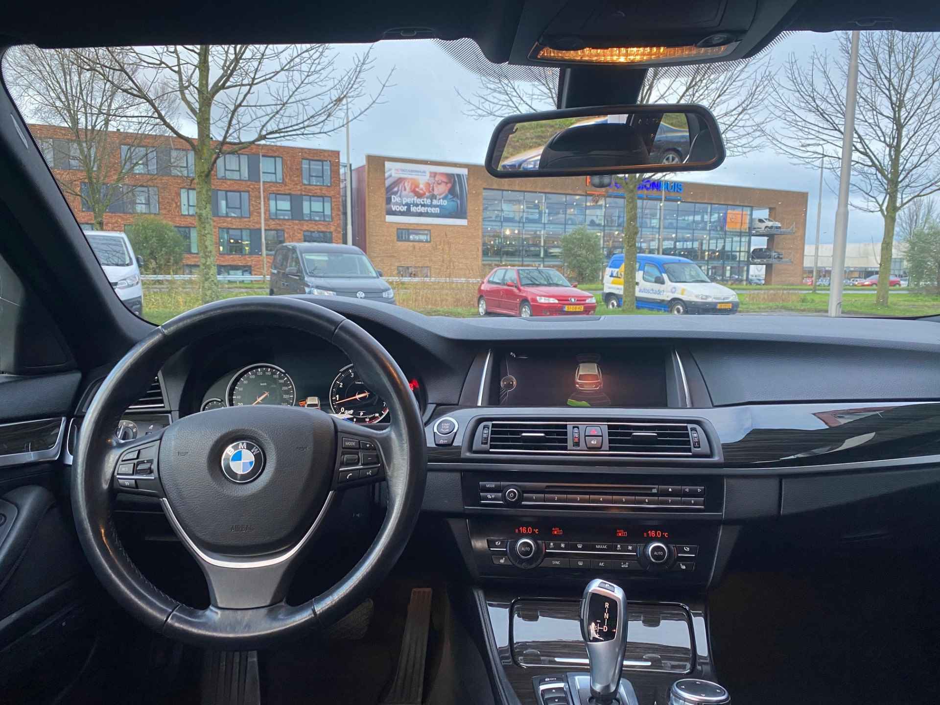 BMW 5 Serie Touring 520i Luxury Edition | Navi | Cruise | Leer | 142.570 km Dealeronderhouden - 22/22