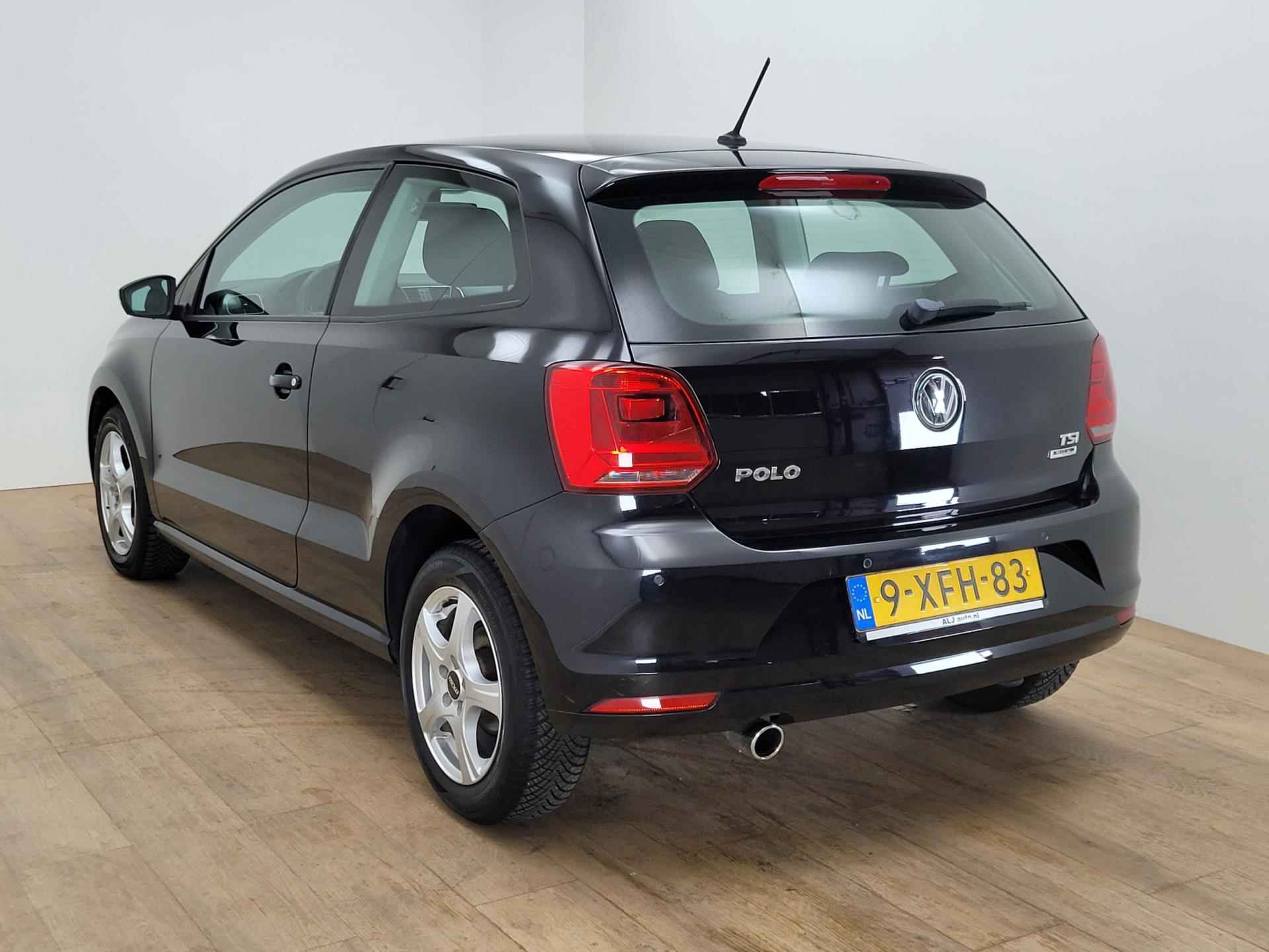 Volkswagen Polo Occasion automaat met cruisecontrol en parkeersensoren voor en achter | tweedehands Volkswagen Polo zwart | Bovag - 4/33