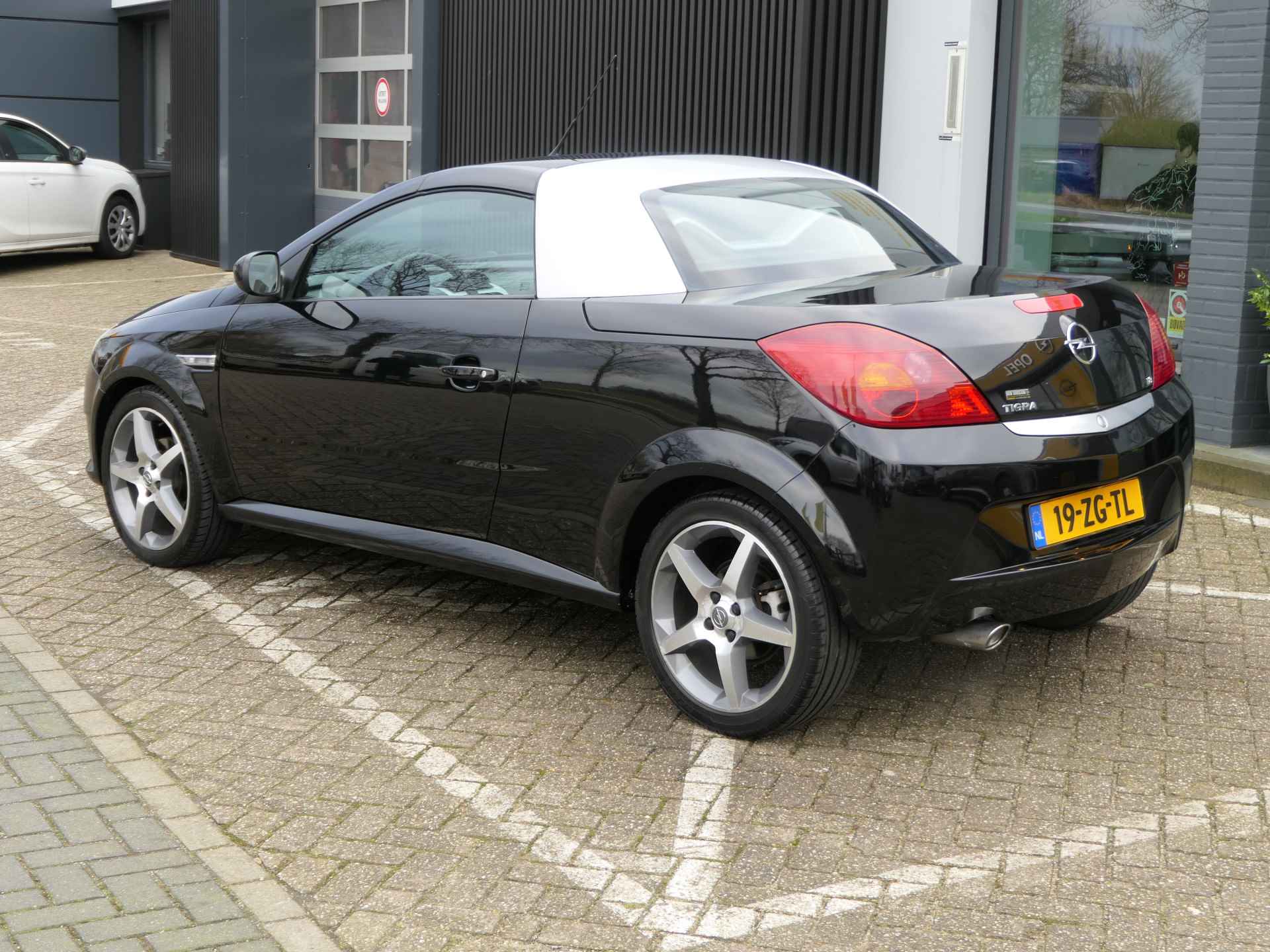 Opel Tigra TwinTop 1.8 16V 125pk Temptation | Leder | Windscherm | 17'' LMV - 5/23