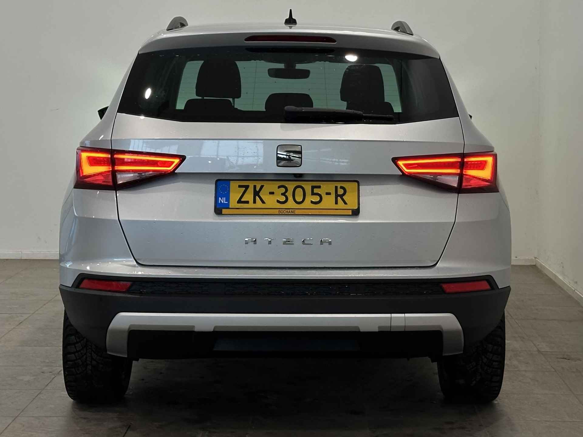 SEAT Ateca 1.0 EcoTSI Style Business Intense | Stoelverwarming | Adaptieve Cruise Control | Parkeersensoren en achteruitrijcamera - 4/28