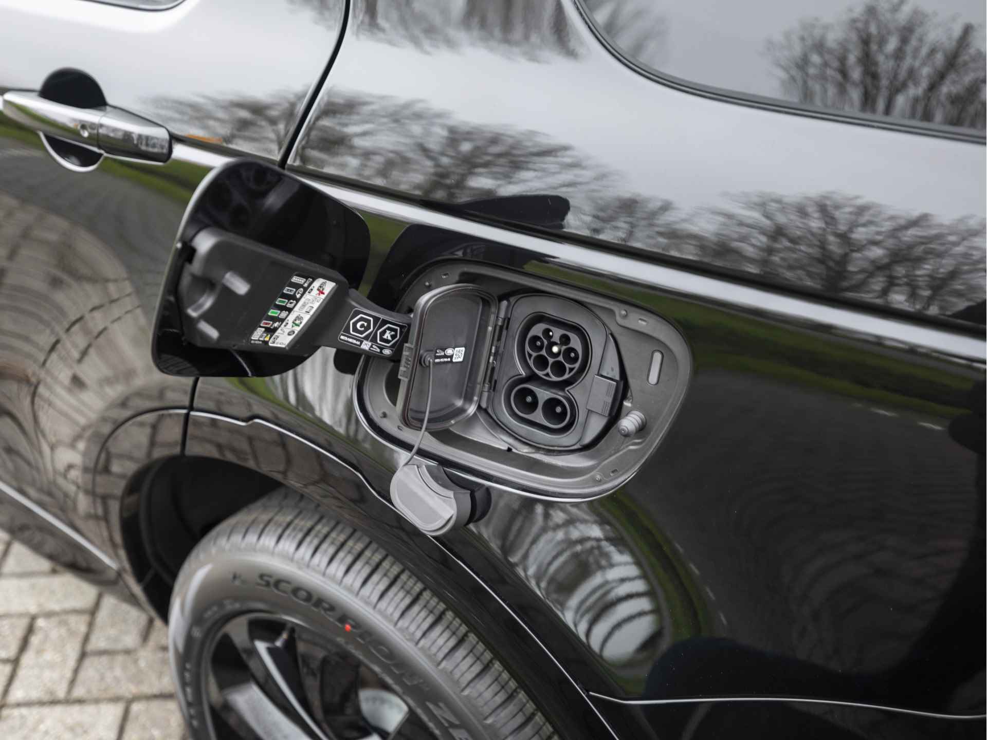 Land Rover Discovery Sport P270e PHEV Dynamic SE | Elektrische trekhaak| Meridian Surround Audio | Rode Remklauwen - 10/54