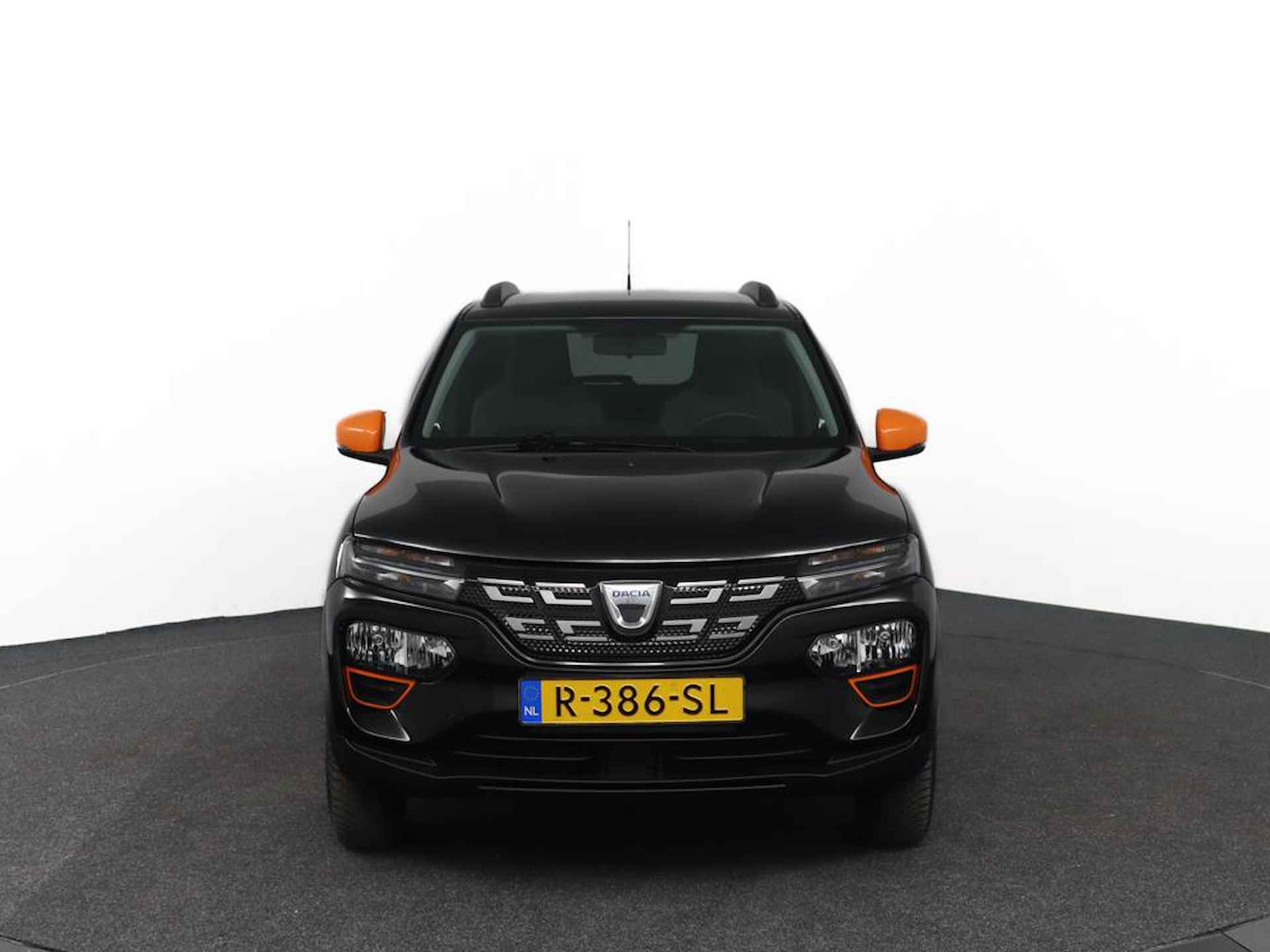 Dacia Spring Essential 27 kWh |NAP |1e eigenaar |Leder |5drs. |Airco - 2/43