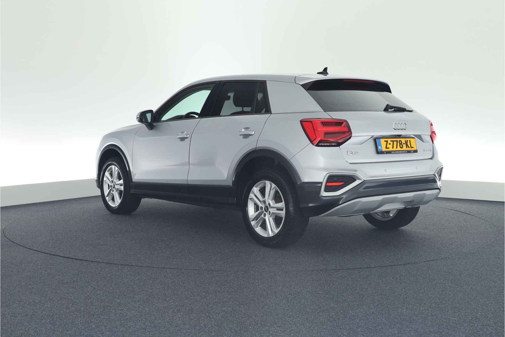 Audi Q2 35 TFSI 150pk S-Tronic Business Edition App-Connect Led Keyless Camera Stoelverwarming - 3/42