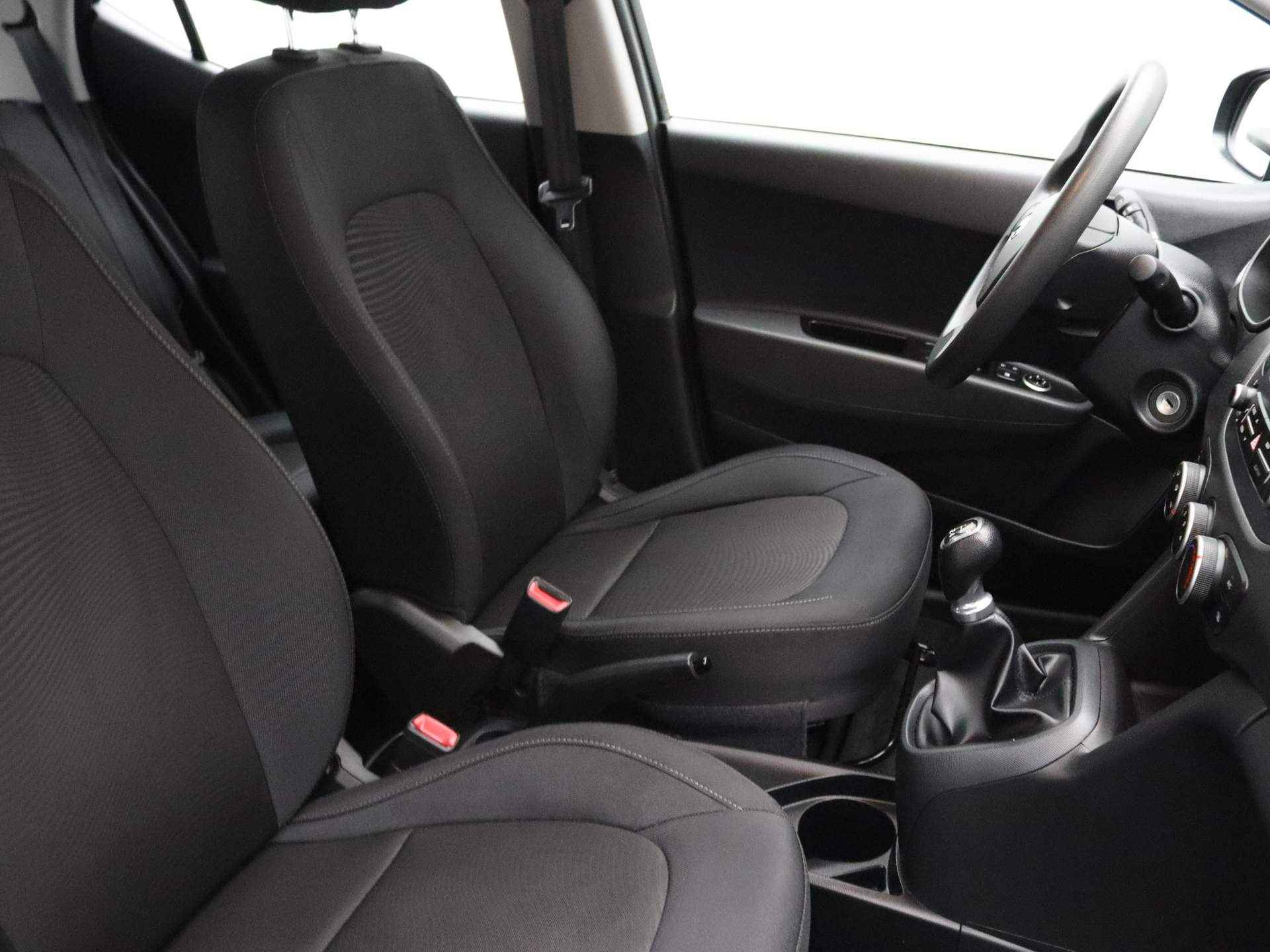 Hyundai i10 67pk i Comfort ALL-IN PRIJS! Airco | Carplay | Cruise | Navi - 27/28