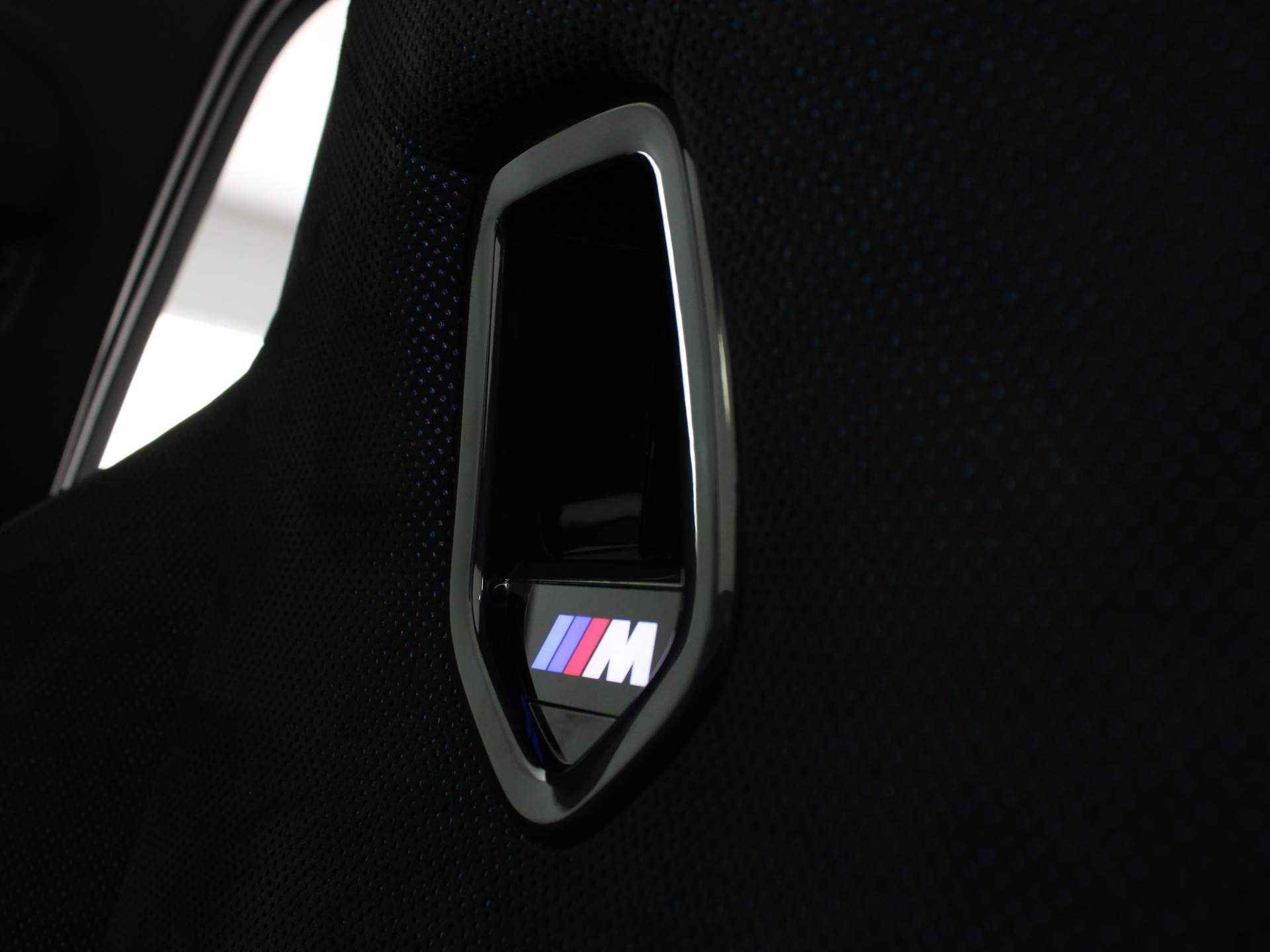 BMW iX1 xDrive30 M-Sport Pro - 23/27