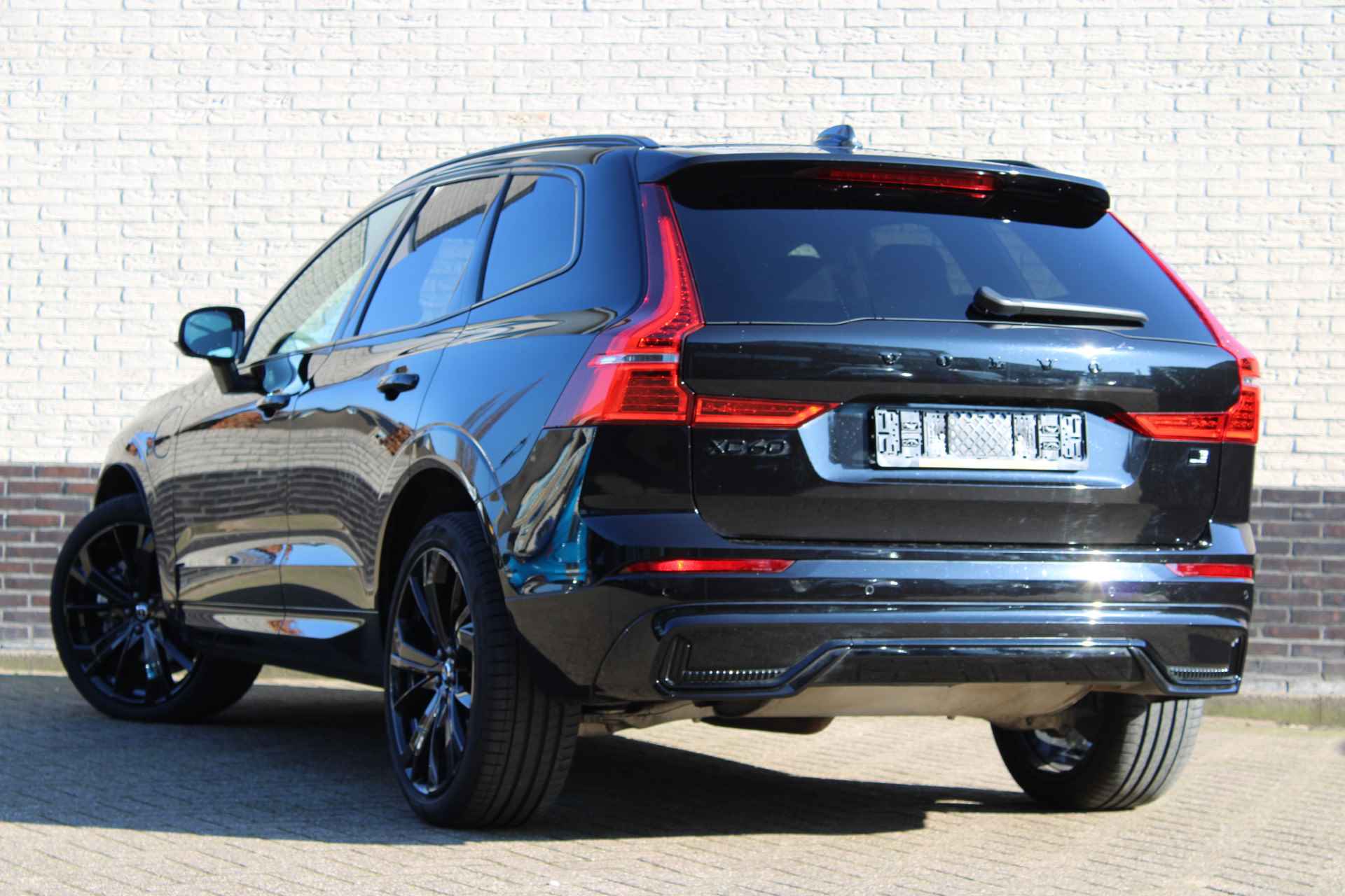 Volvo XC60 2.0 T8 Plug-in hybrid AWD Ultra Black Edition | Trekhaak | Head-Up | Leder | H/K - 3/45