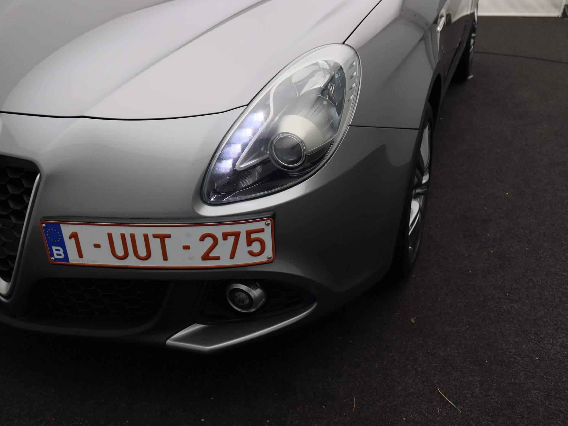 Alfa Romeo Giulietta 1.4 Turbo 170pk Aut. Super | Leder | Stoelverwarming | Panoramadak | Navi | - 16/28