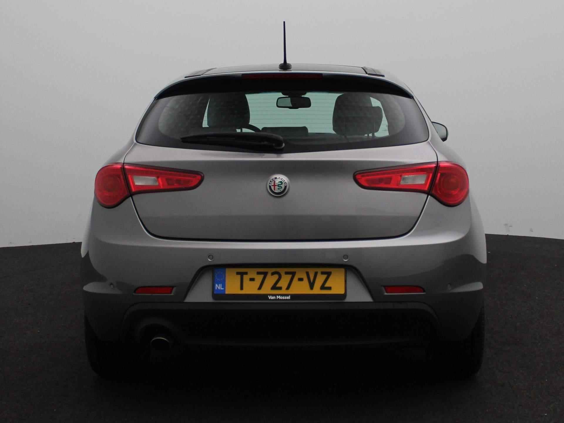 Alfa Romeo Giulietta 1.4 Turbo 170pk Aut. Super | Leder | Stoelverwarming | Panoramadak | Navi | - 5/28