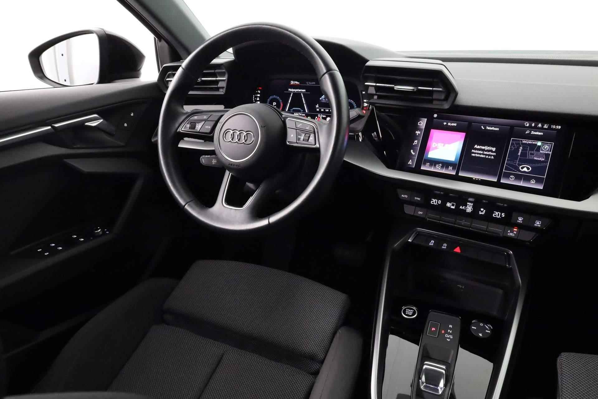 Audi A3 Sportback 35 TFSI 150PK S-tronic Business edition | LED | Cruise | Clima | 17 inch - 25/38