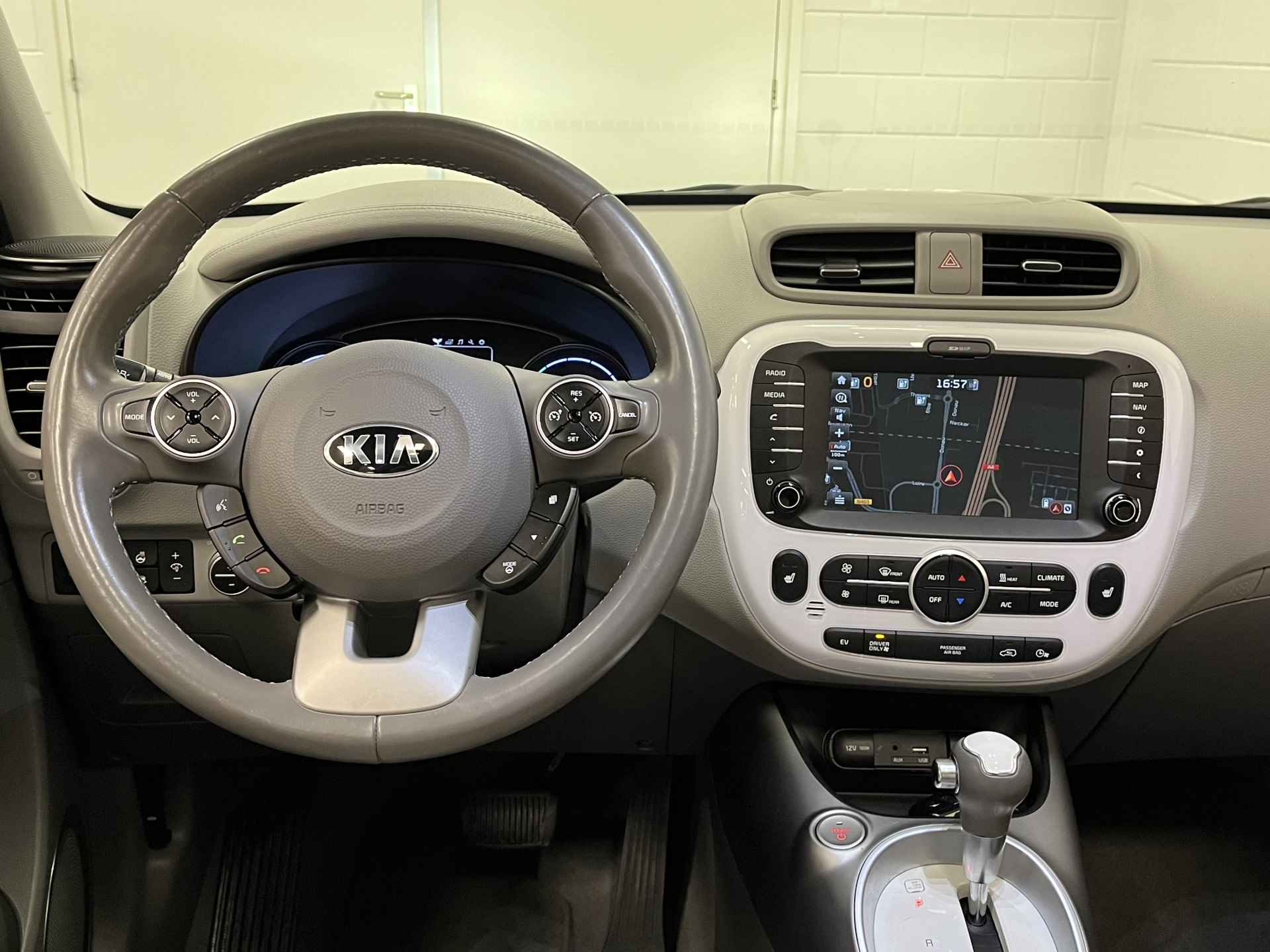 Kia Soul EV Edition 30 kWh NAVIGATIE | PANORAMADAK | PARKEERCAMERA | 2000 EURO SEPP SUBSIDIE MOGELIJK - 6/49