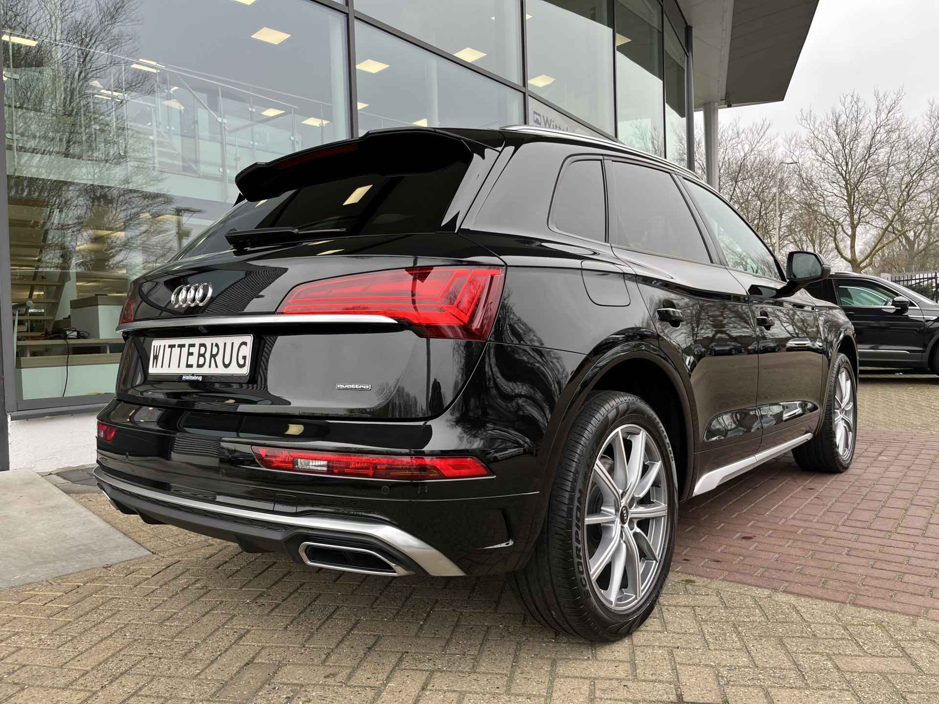 Audi Q5 55 TFSI e 367pk S-Tronic quattro Competition / Panorama dak / Audi smartphone interface / Audi soundsystem / Led Matrix / Adaptive cruise control / Stoelverwarming - 7/35