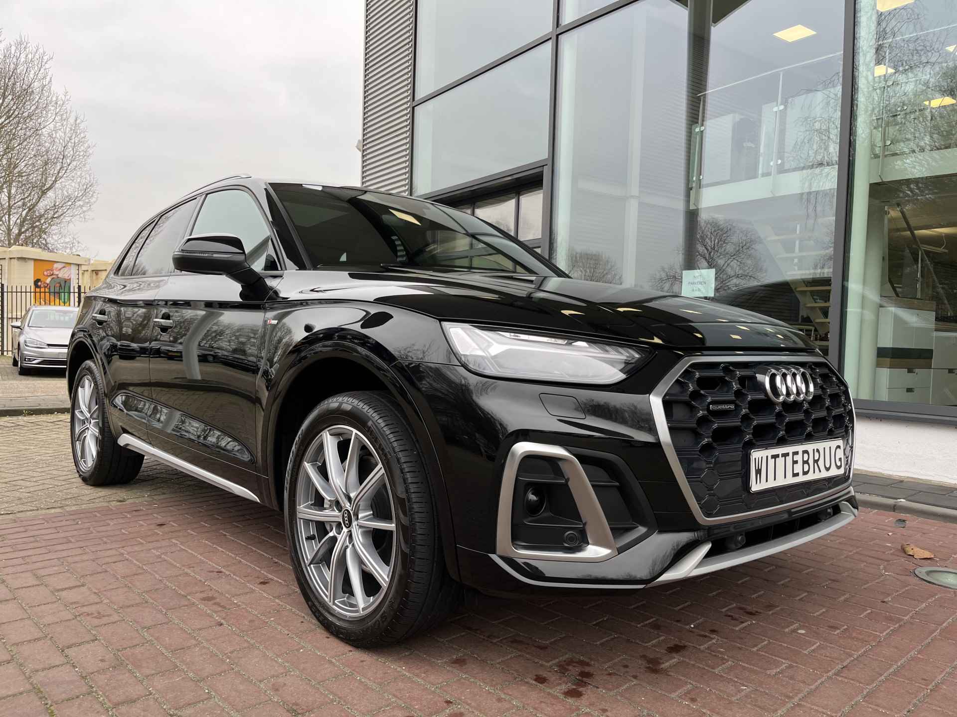 Audi Q5 55 TFSI e 367pk S-Tronic quattro Competition / Panorama dak / Audi smartphone interface / Audi soundsystem / Led Matrix / Adaptive cruise control / Stoelverwarming - 10/35