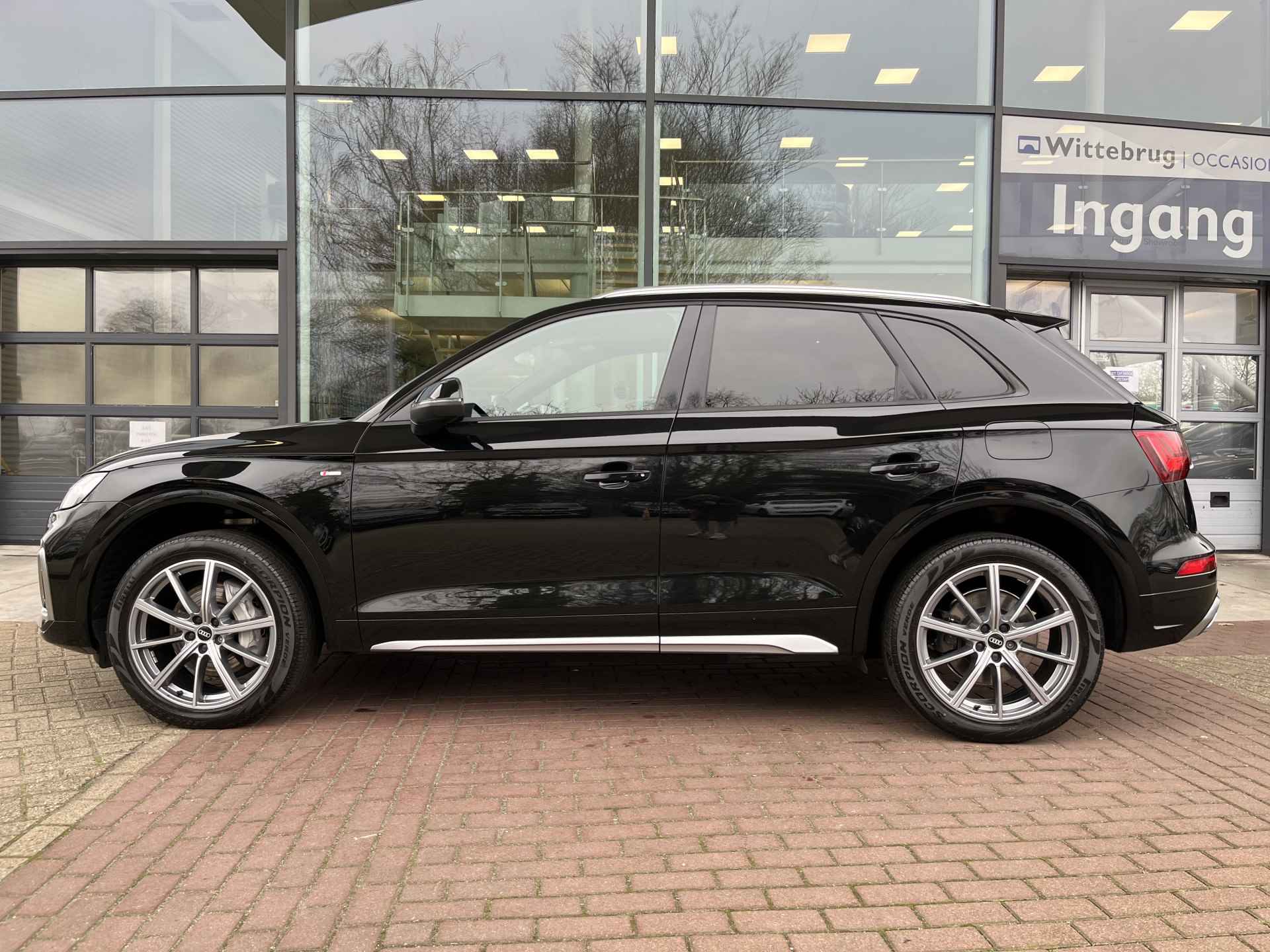 Audi Q5 55 TFSI e 367pk S-Tronic quattro Competition / Panorama dak / Audi smartphone interface / Audi soundsystem / Led Matrix / Adaptive cruise control / Stoelverwarming - 22/35