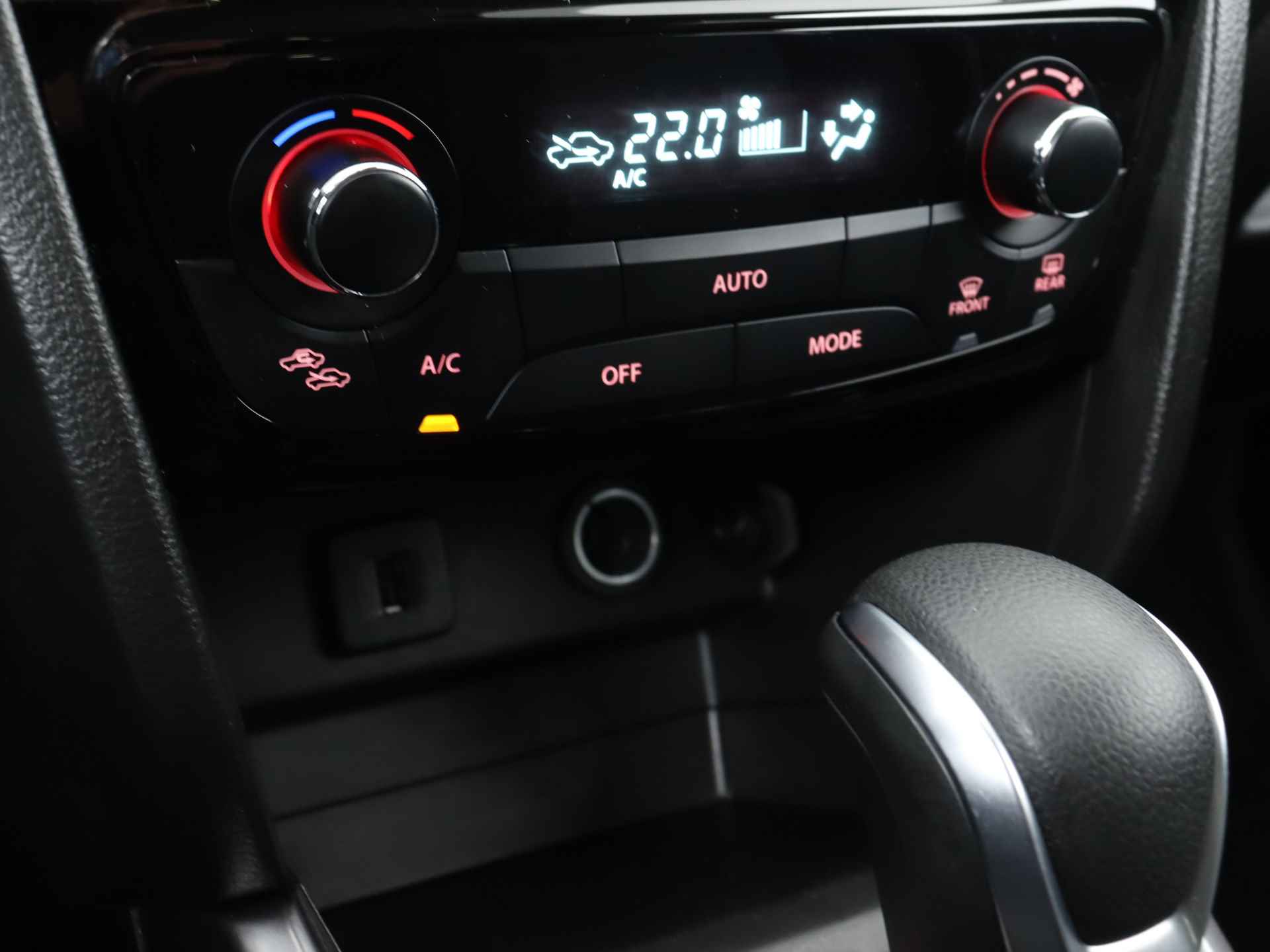 Suzuki Vitara 1.5 Hybrid Select | Navigatie | Achteruitrijcamera | Climate Control | Adaptive Cruise Control | Stoelverwarming | - 10/38
