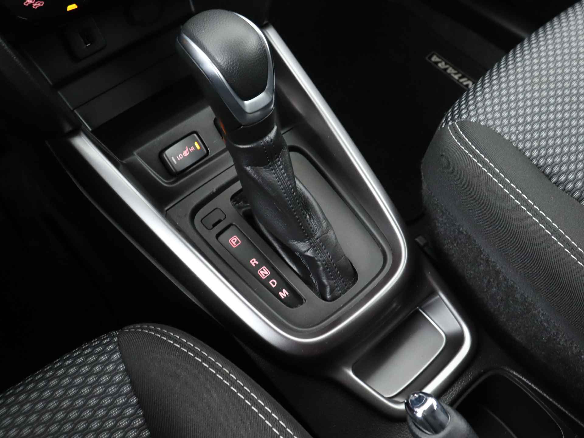 Suzuki Vitara 1.5 Hybrid Select | Navigatie | Achteruitrijcamera | Climate Control | Adaptive Cruise Control | Stoelverwarming | - 11/38