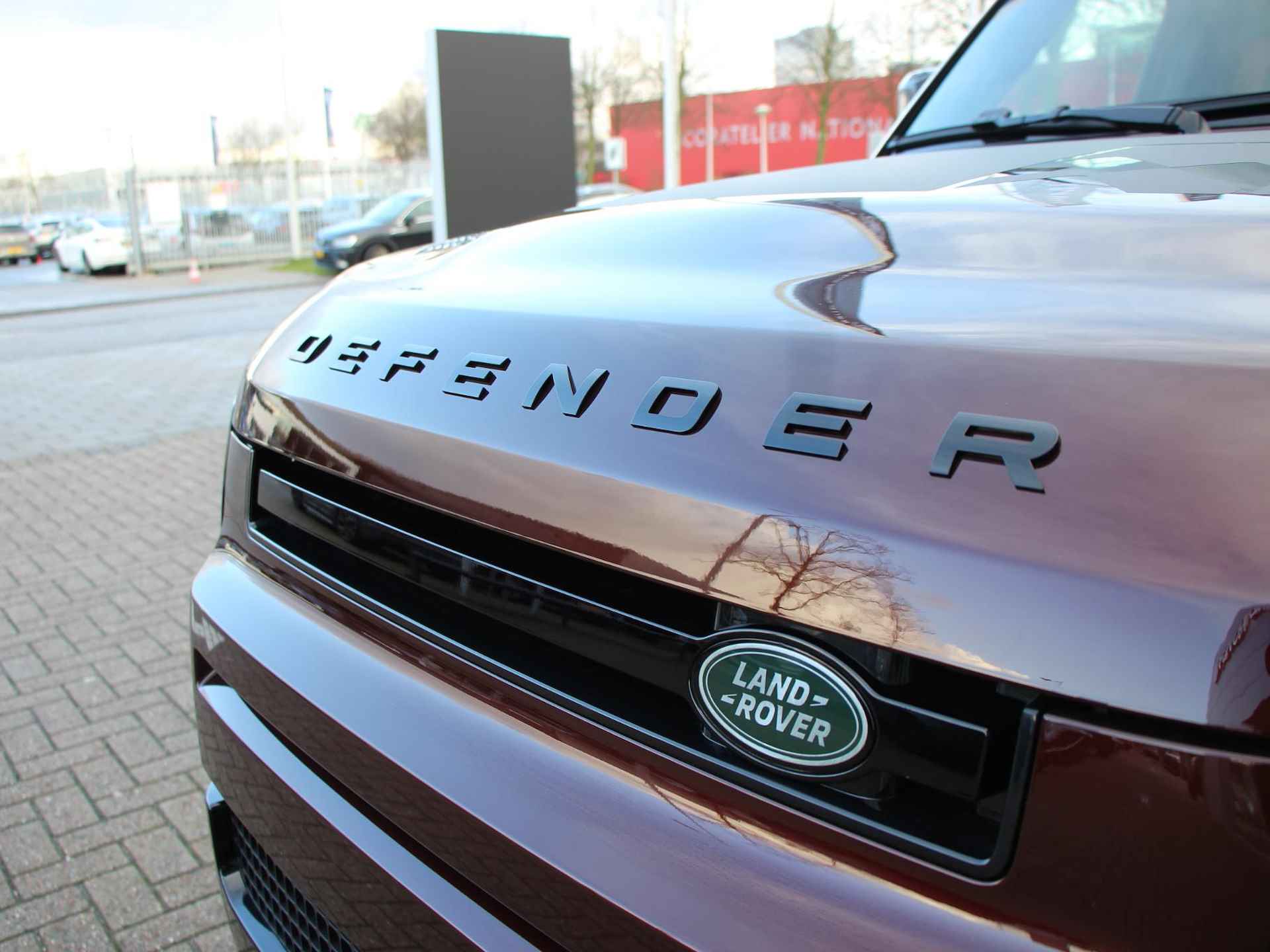 Land Rover Defender 110 P300e 110 Sedona Edition *NIEUW UIT VOORRAAD* - 7/43