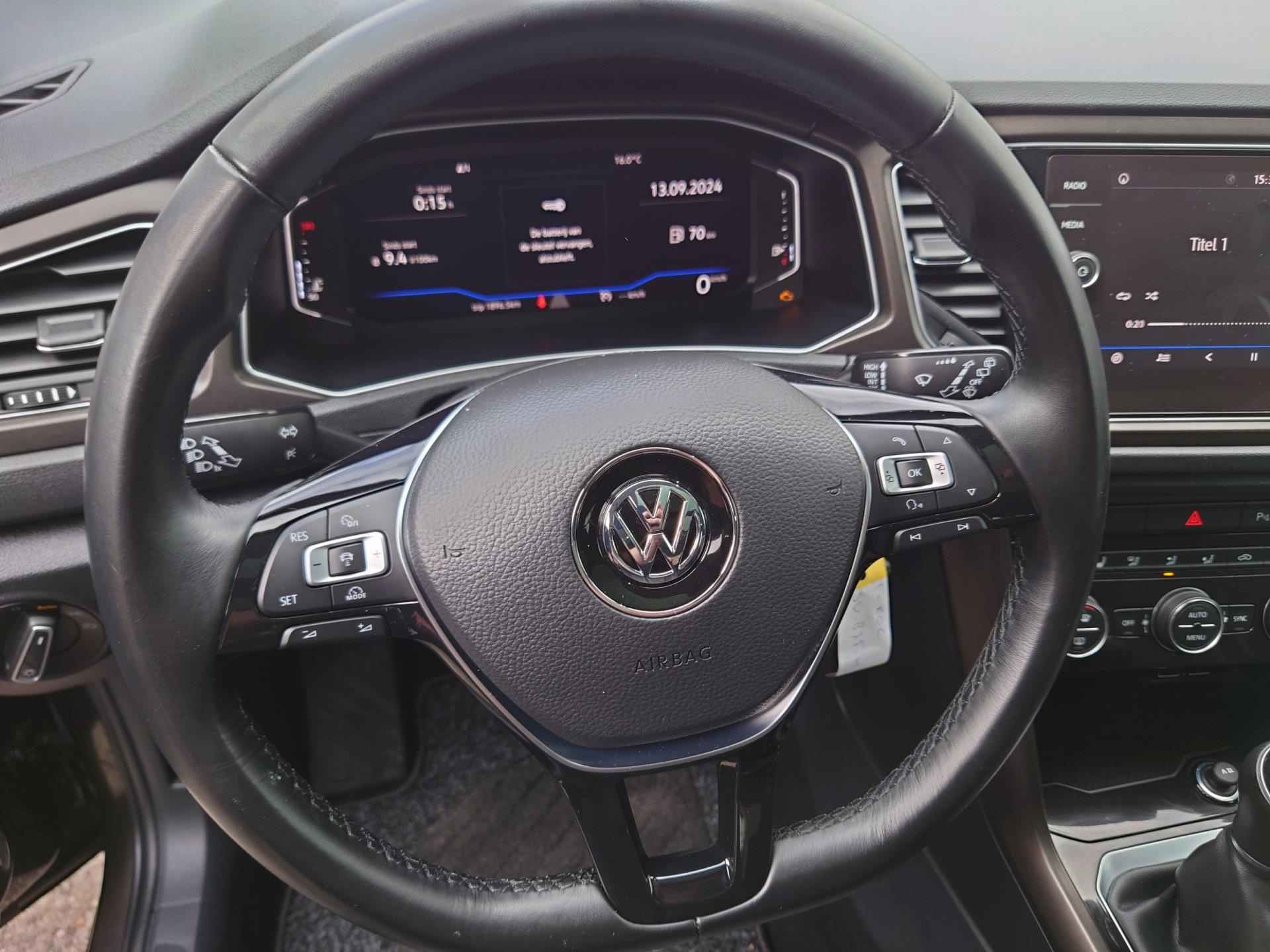 Volkswagen T-Roc 1.0 TSI Style, Dealer onderhouden, 1e eigenaar, Panoramadak, Digitale cockpit - 20/28