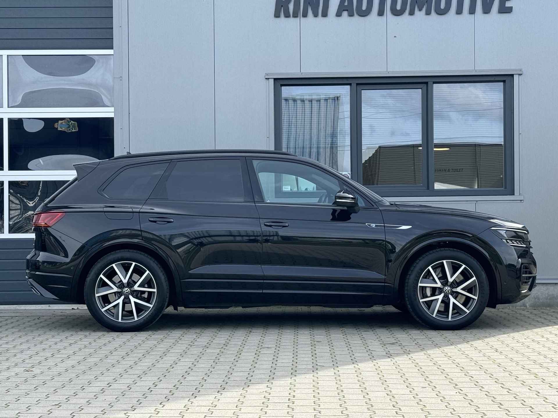 Volkswagen Touareg 3.0 TSi V6 4MOTION R - 462 PK - Panorama - Trekhaak - Matrix Led - R line - Luchtvering - 5/41