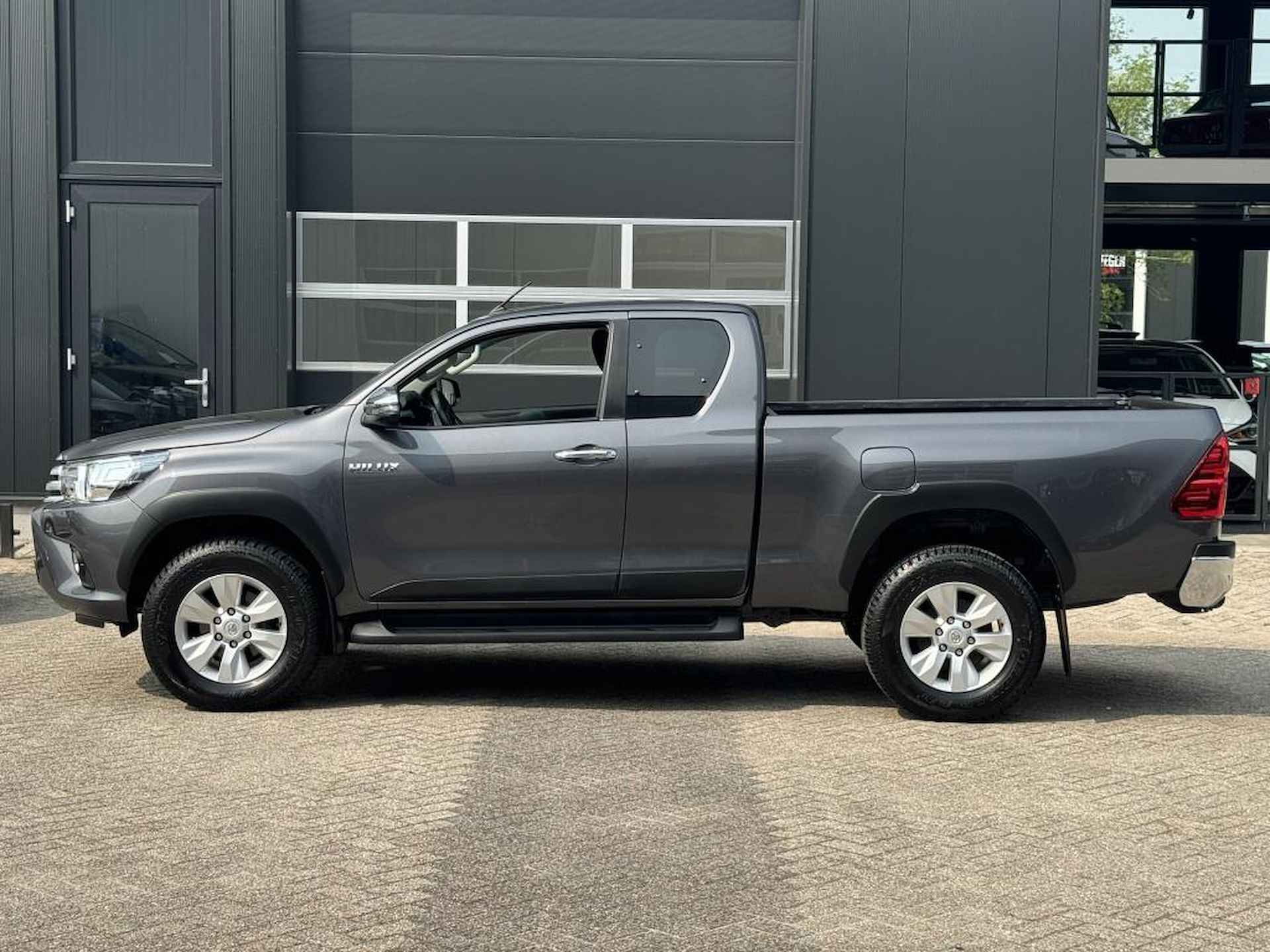 Toyota Hilux 2.4 D-4D-F XC Prof EX BTW Trekhaak Cruise - 2/21