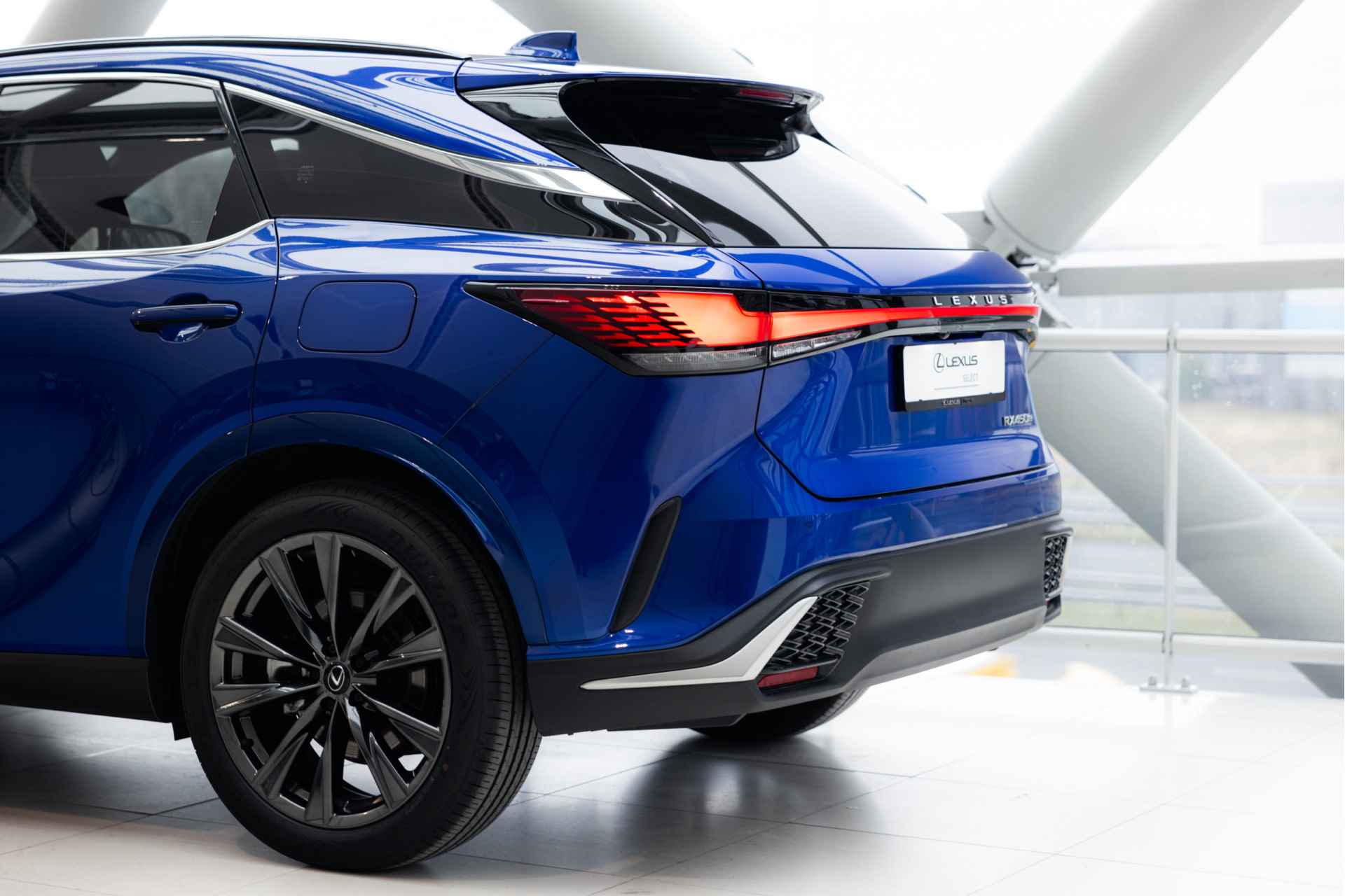 Lexus RX 450h+ Plug-in Hybrid F Sport Design Limited | Stoelverwarming & koeling | Apple Carplay | Stoelgeheugen | - 62/69