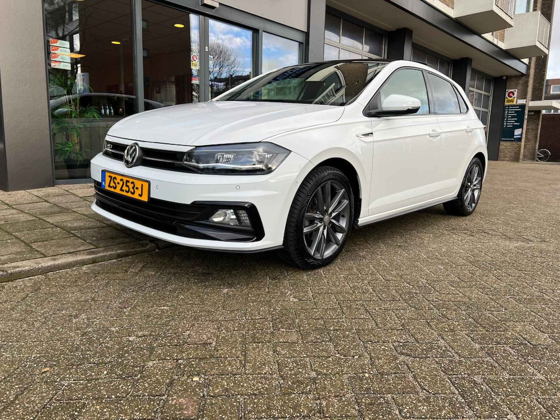 VOLKSWAGEN Polo 1.0 TSI HIGHLINE - 2/27