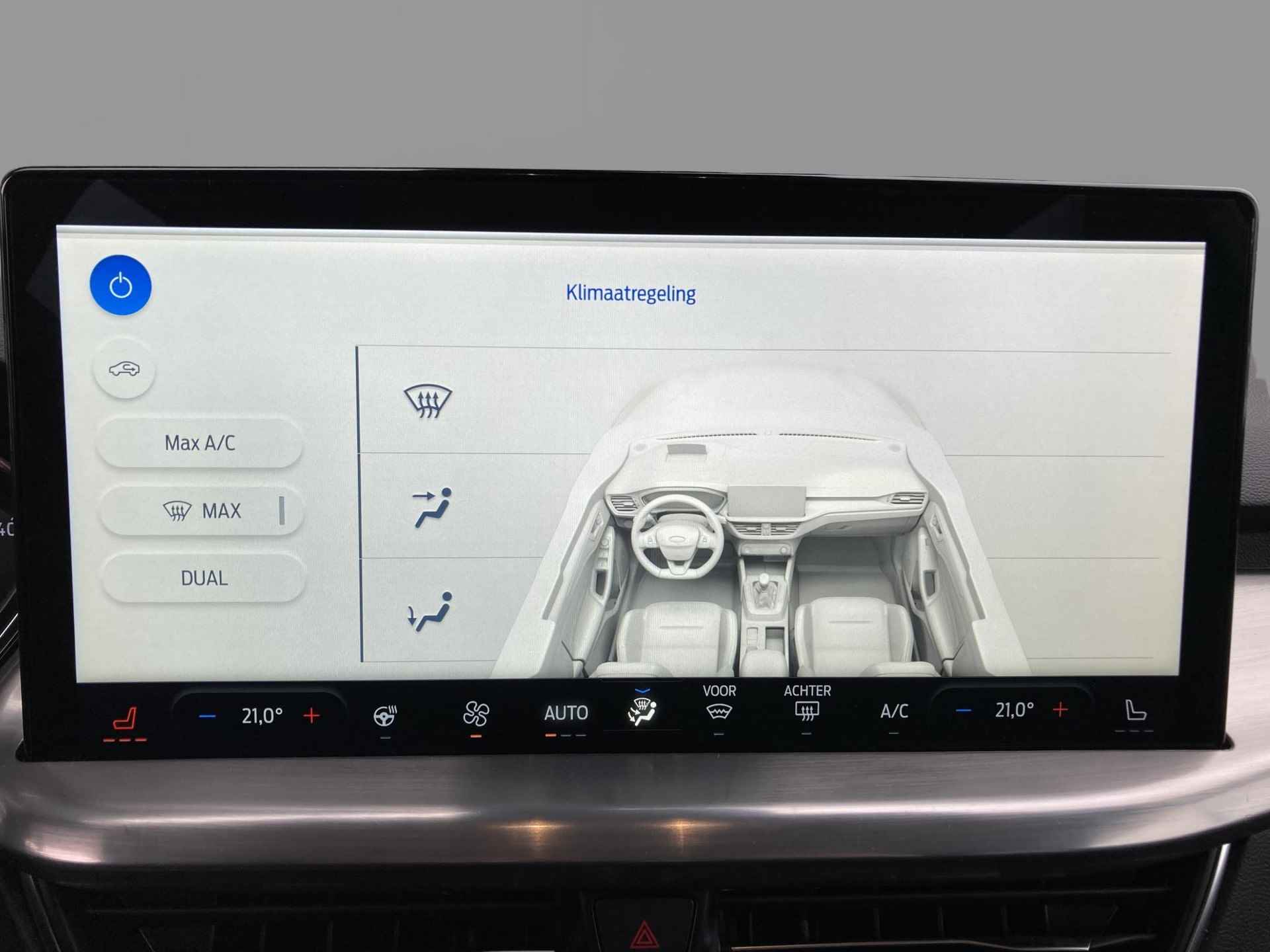 Ford Focus Wagon 1.0 EcoBoost Hybrid Titanium | Adaptive Cruise Control | Winter Pack | Wireless Apple Carplay | Climate Control | - 27/34