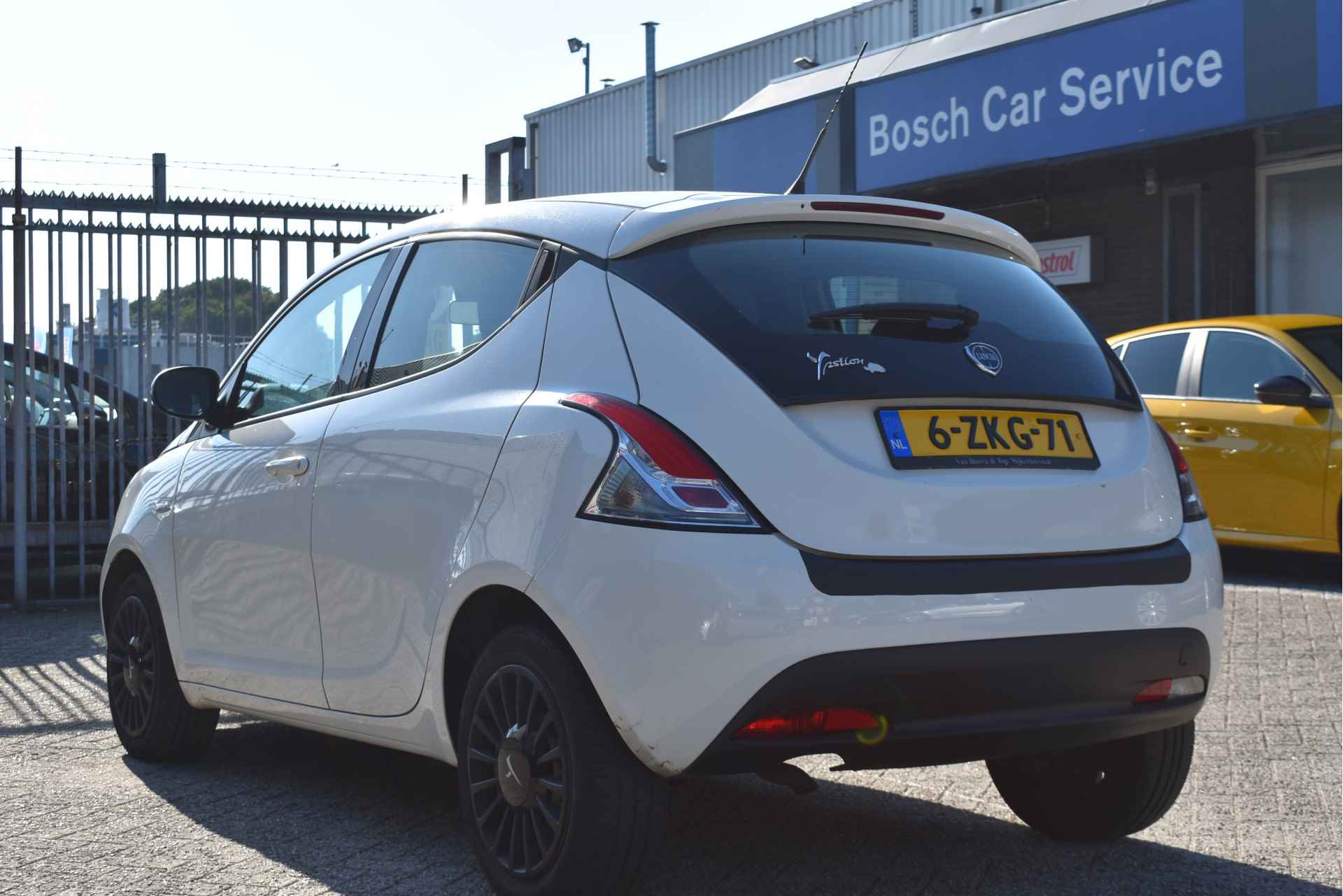 Lancia Ypsilon 0.9 TwinAir Elefantino Plus, ORGINEEL NEDERLANDSE AUTO,BOEKJES,NAP EN ONDERHOUDSHISTORIE - 4/12