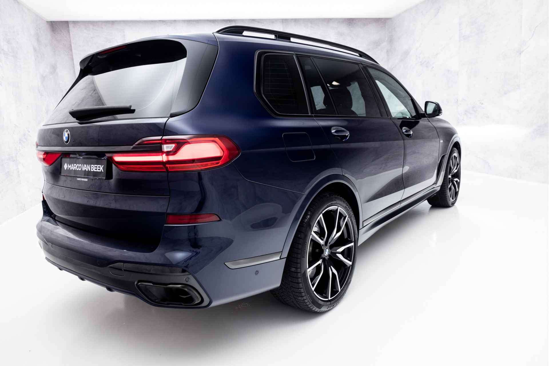 BMW X7 xDrive40i High Executive | Pano Sky Lounge | Stoelventilatie | 4W Sturing - 3/64