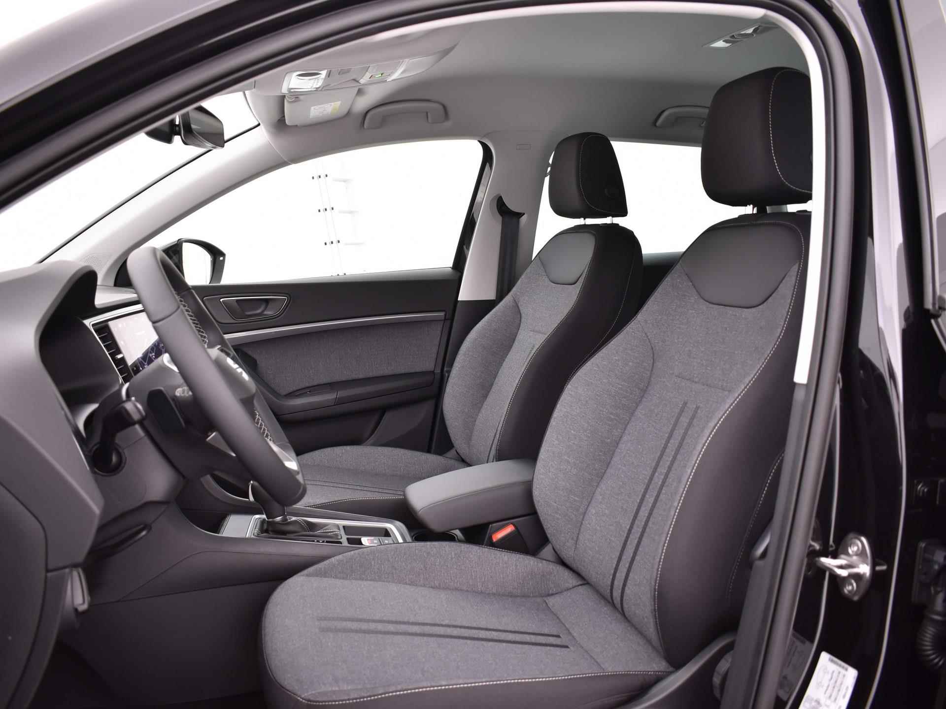 SEAT Ateca Style Business Intense 1.5 TSI 150 pk DSG SUV | Verwarmbare voorstoelen | Safe & Driving Pack M | PDC | Navigatie | GRATIS DSG! | 2000,- Euro inruilbonus! · MEGA Sale - 12/31