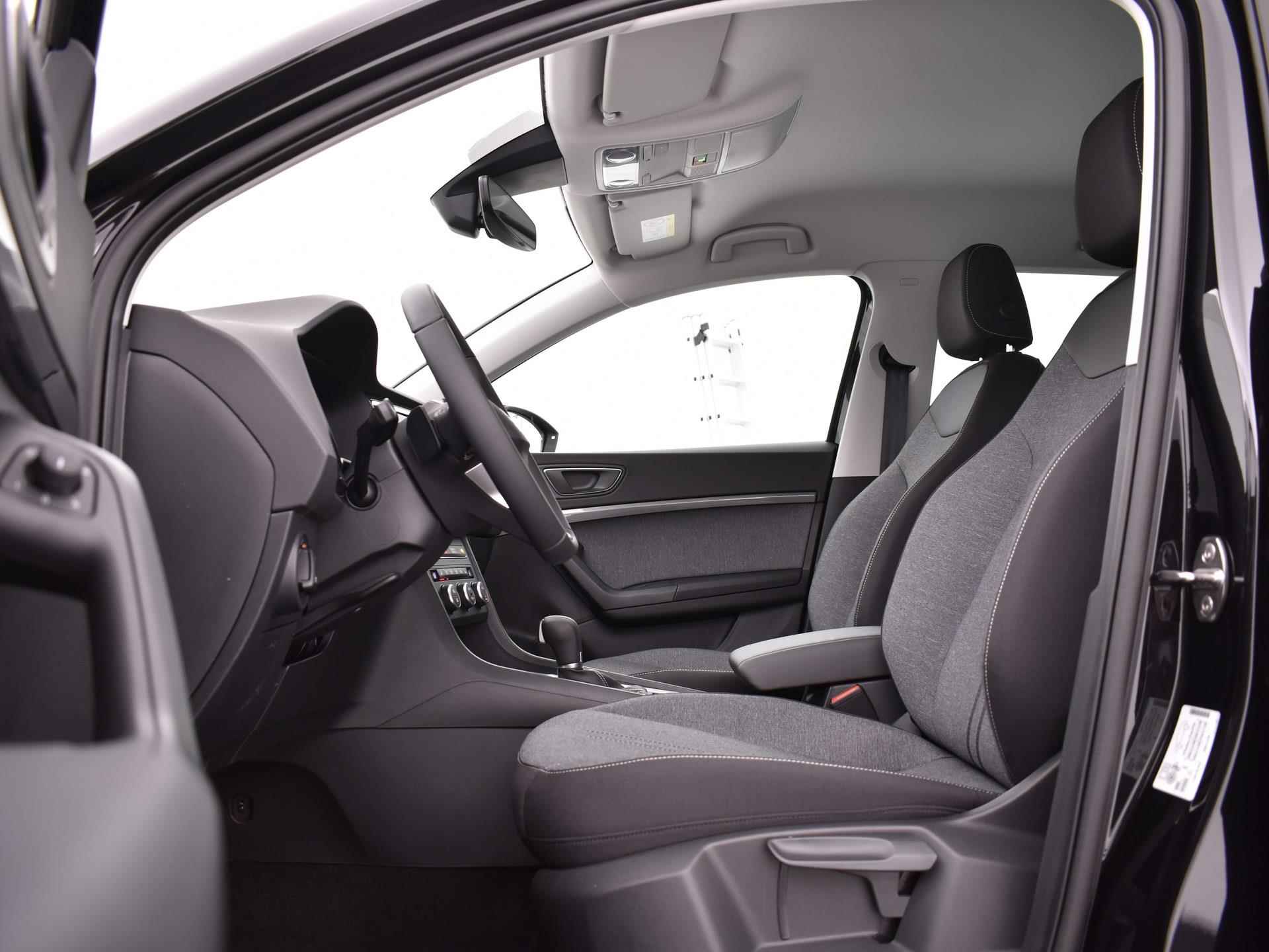 SEAT Ateca Style Business Intense 1.5 TSI 150 pk DSG SUV | Verwarmbare voorstoelen | Safe & Driving Pack M | PDC | Navigatie | GRATIS DSG! | 2000,- Euro inruilbonus! · MEGA Sale - 13/31