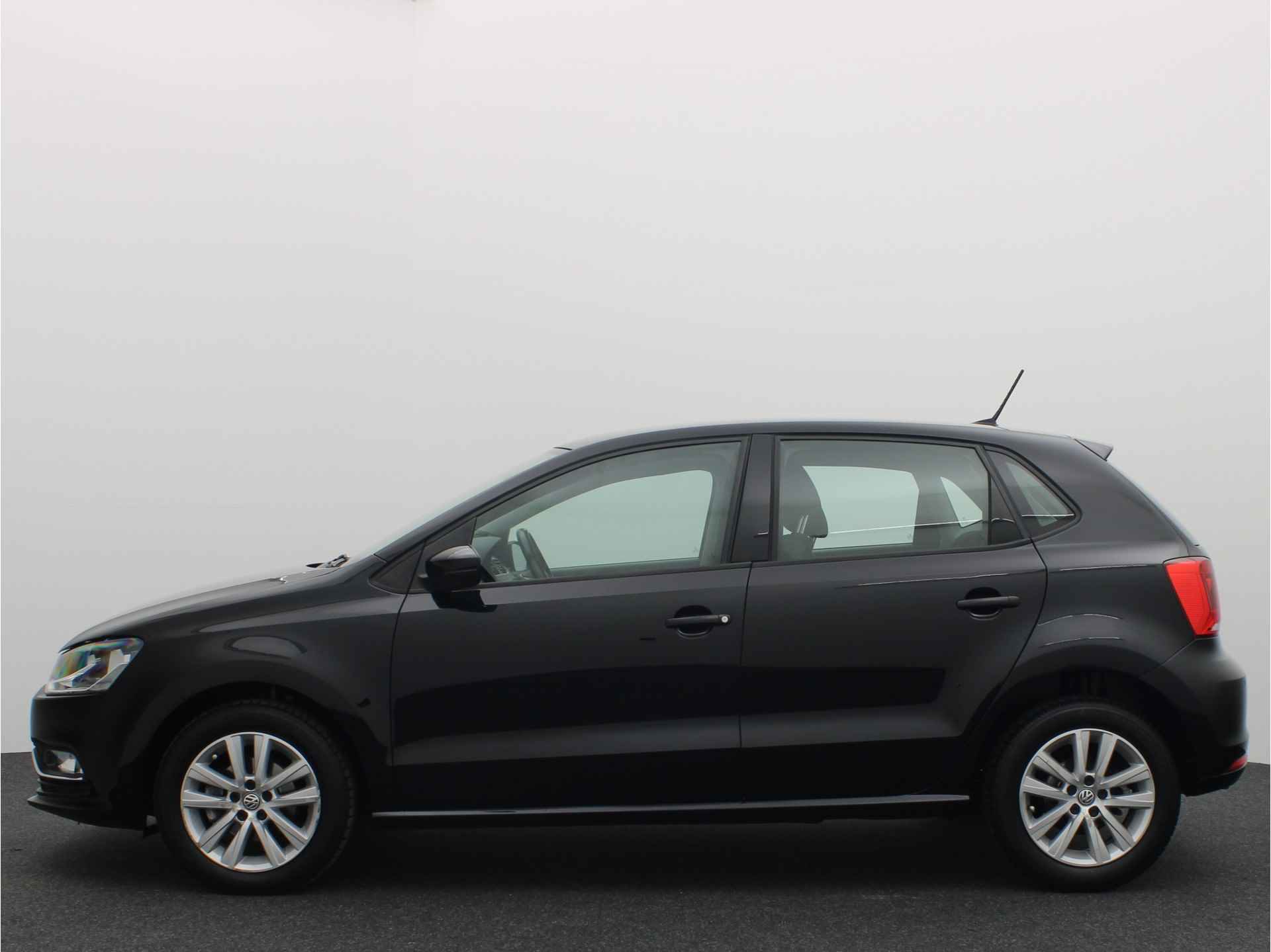 Volkswagen Polo 1.2 TSI 90PK Comfortline Connected Series CARPLAY / NAVI / AIRCO / PDC / CRUISE / BLUETOOTH / NL-AUTO - 3/45