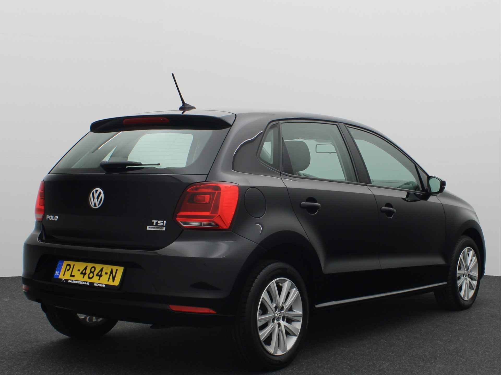 Volkswagen Polo 1.2 TSI 90PK Comfortline Connected Series CARPLAY / NAVI / AIRCO / PDC / CRUISE / BLUETOOTH / NL-AUTO - 15/45