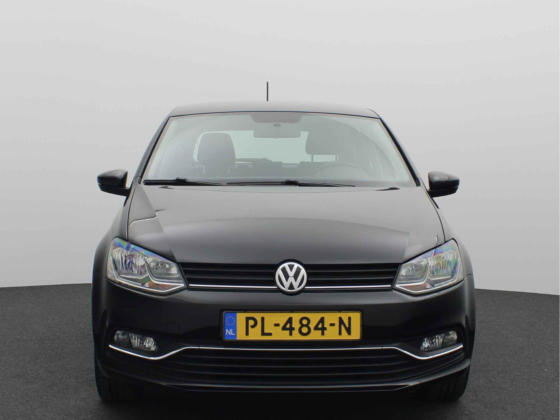 Volkswagen Polo 1.2 TSI 90PK Comfortline Connected Series CARPLAY / NAVI / AIRCO / PDC / CRUISE / BLUETOOTH / NL-AUTO - 18/45