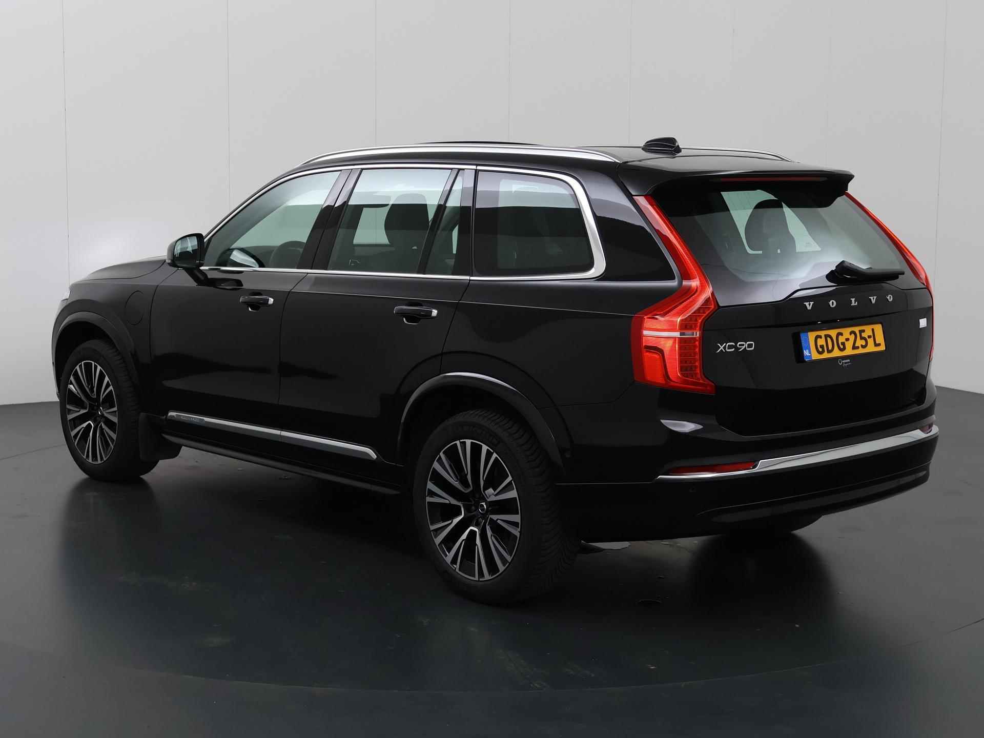 Volvo XC90 2.0 T8 Recharge AWD Ultimate Bright Long Range | Panoramadak | Ele. Verstelbare zetels met geheugen | Navigatie | Parkeercamera | Bluetooth | Climate Control | Harman/Kardon | HUD | Adaptieve CruiseControl | - 23/42