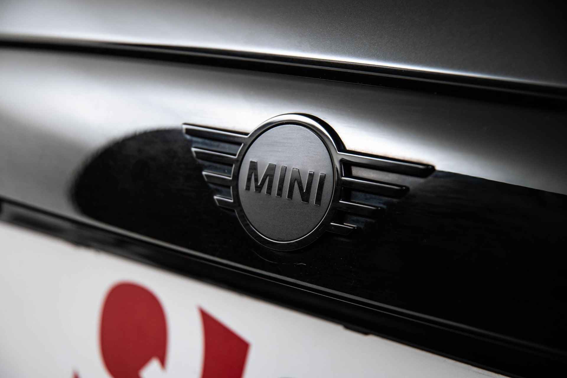 Mini Mini Electric Electric 33 kWh Mini Mini Electric Business Edition 33 kWh Elektrisch verwarmbare voorstoelen - Dimmende binnenspiegel - Cruise Control - Head Up - Driving Assistant - Piano Black Exterior - Regensensor - Apple Car Play - - 13/63