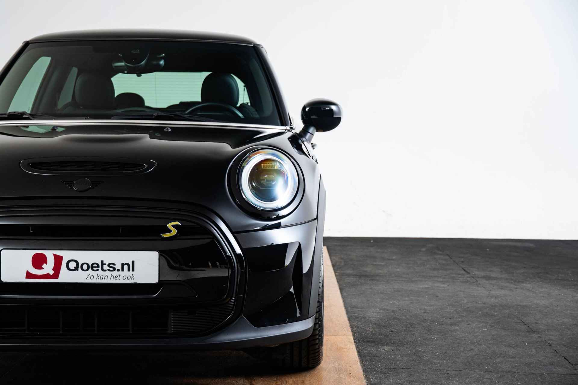 Mini Mini Electric Electric 33 kWh Mini Mini Electric Business Edition 33 kWh Elektrisch verwarmbare voorstoelen - Dimmende binnenspiegel - Cruise Control - Head Up - Driving Assistant - Piano Black Exterior - Regensensor - Apple Car Play - - 26/63