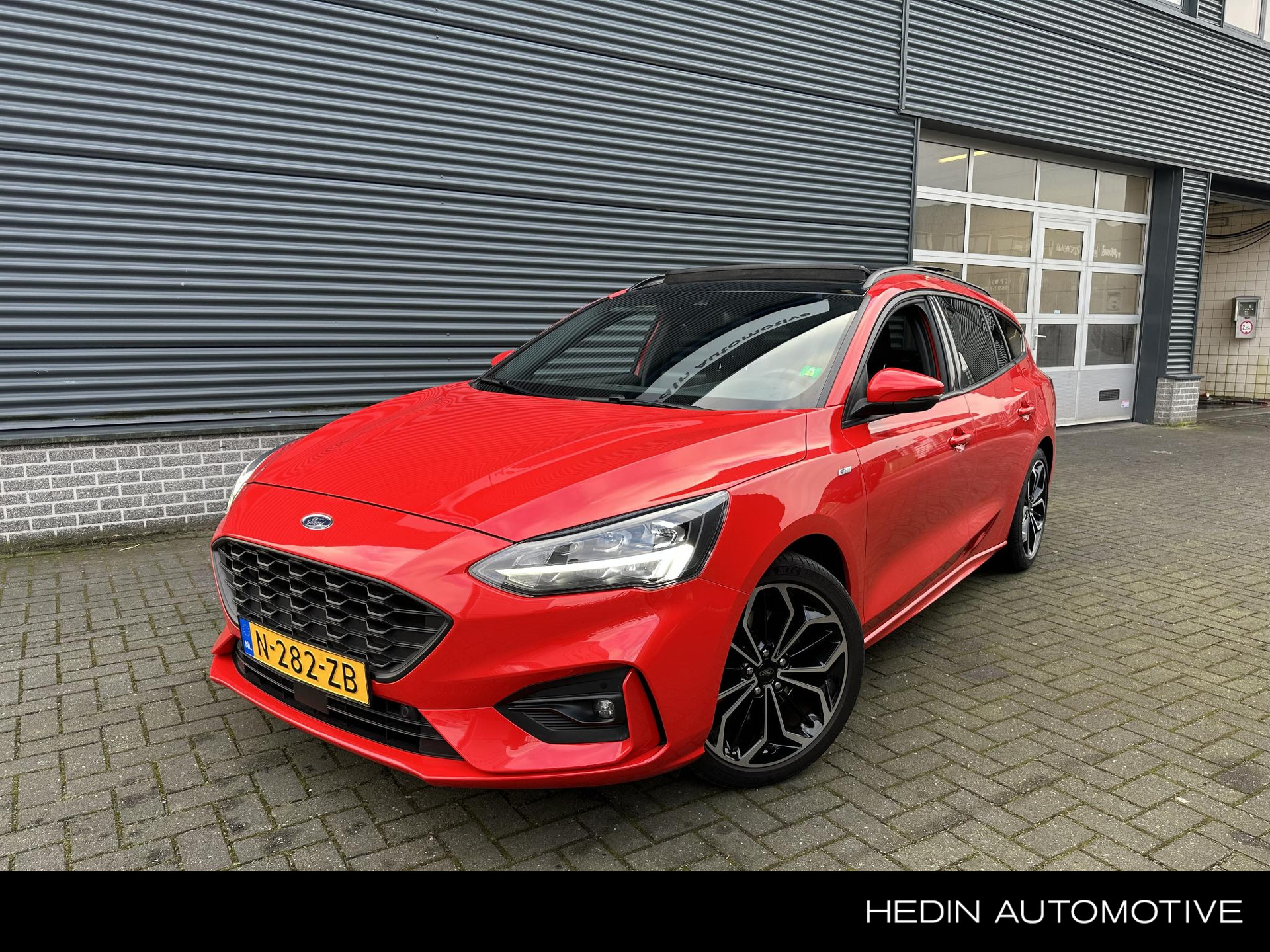 Ford Focus Wagon 1.0 EcoBoost Hybrid ST Line X Business | Winter Pack | Panoramadak | 18''inch | B&O | LED