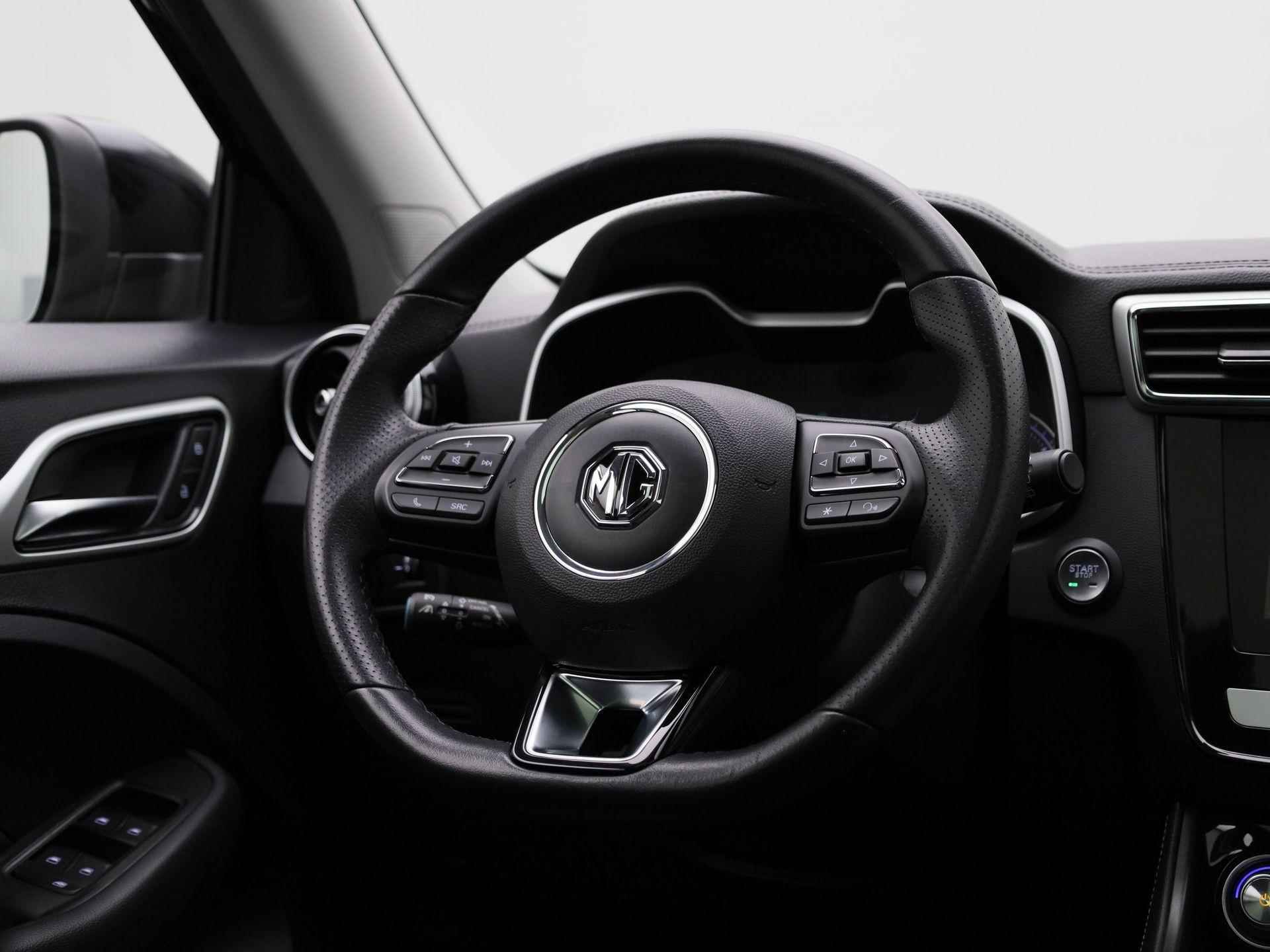 MG ZS EV Luxury 45 kWh | Panoramadak | Leder | Climate Control | Stoelverwarming | LED - 34/39