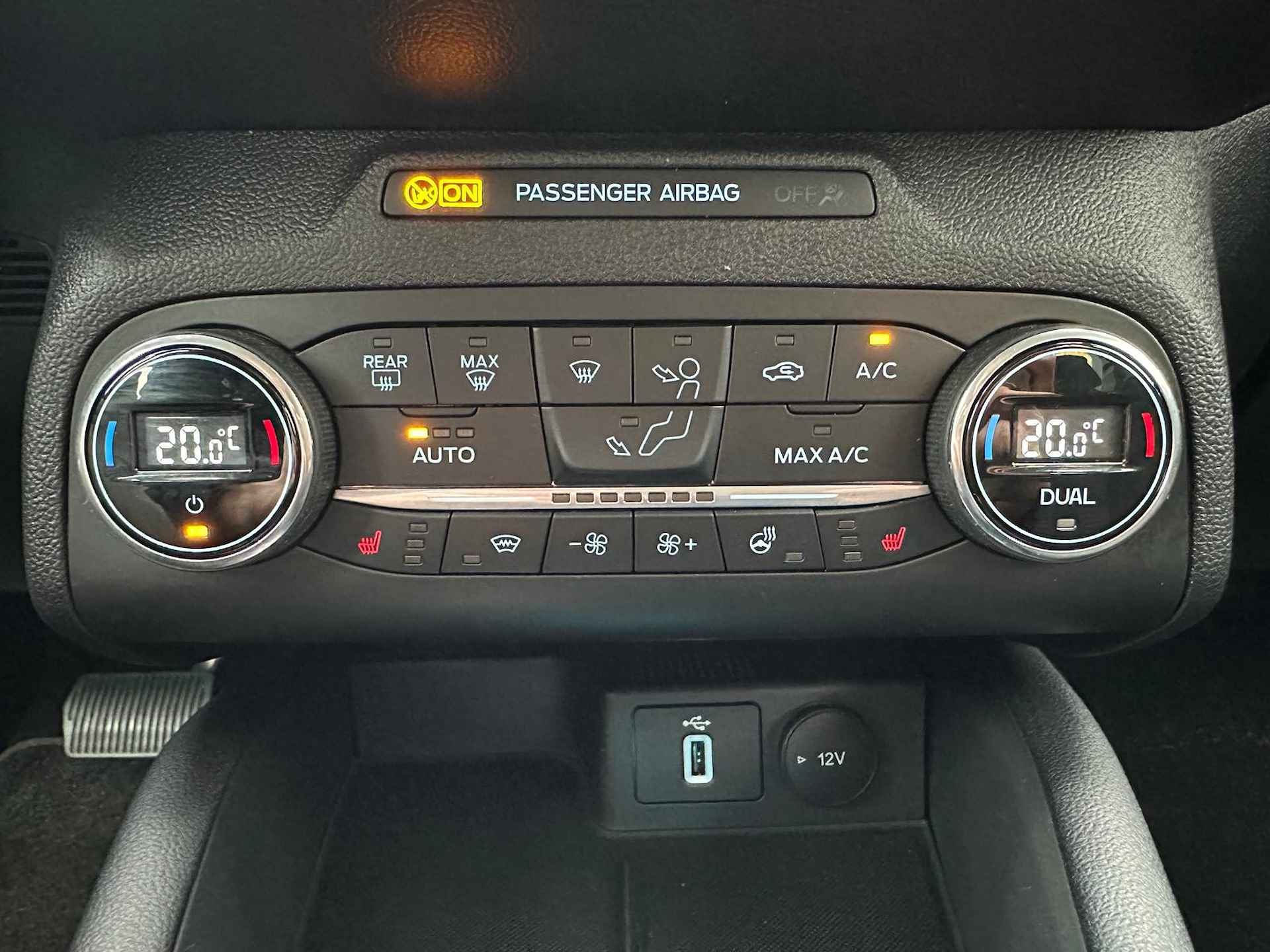 Ford Focus 1.0 125PK Titanium-X AUTOMAAT | TREKHAAK AFNEEMBAAR| STOEL- STUUR- EN VOORRUITVERWARMING| B&O SOUND| NAVIGATIE| CAMERA| ADAPTIVE - 24/38