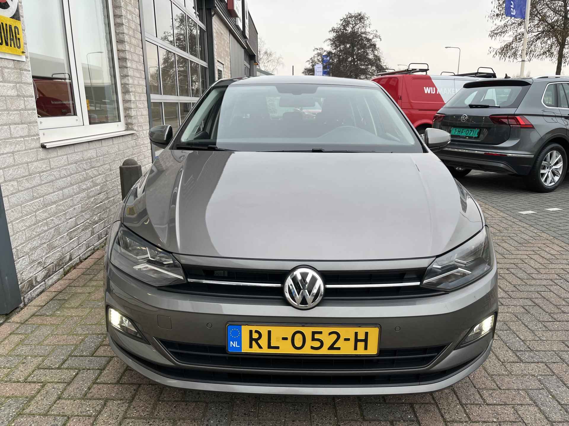 Volkswagen Polo 1.0 TSI Comfortline / AUTOMAAT/ TREKHAAK/ PARK. SENSOREN/ DODE HOEK/ ADAPT. CRUISE/ APP-CONNECT/ CLIMA/ 15" LMV - 29/36