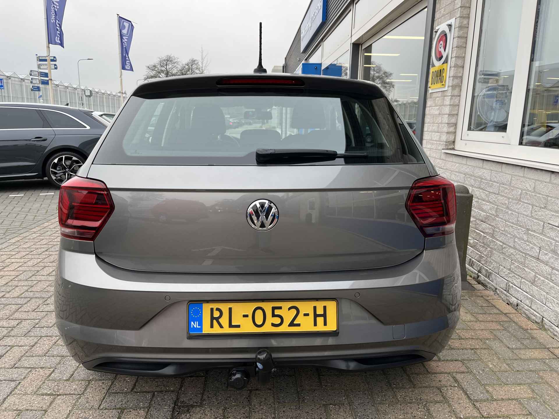 Volkswagen Polo 1.0 TSI Comfortline / AUTOMAAT/ TREKHAAK/ PARK. SENSOREN/ DODE HOEK/ ADAPT. CRUISE/ APP-CONNECT/ CLIMA/ 15" LMV - 30/36