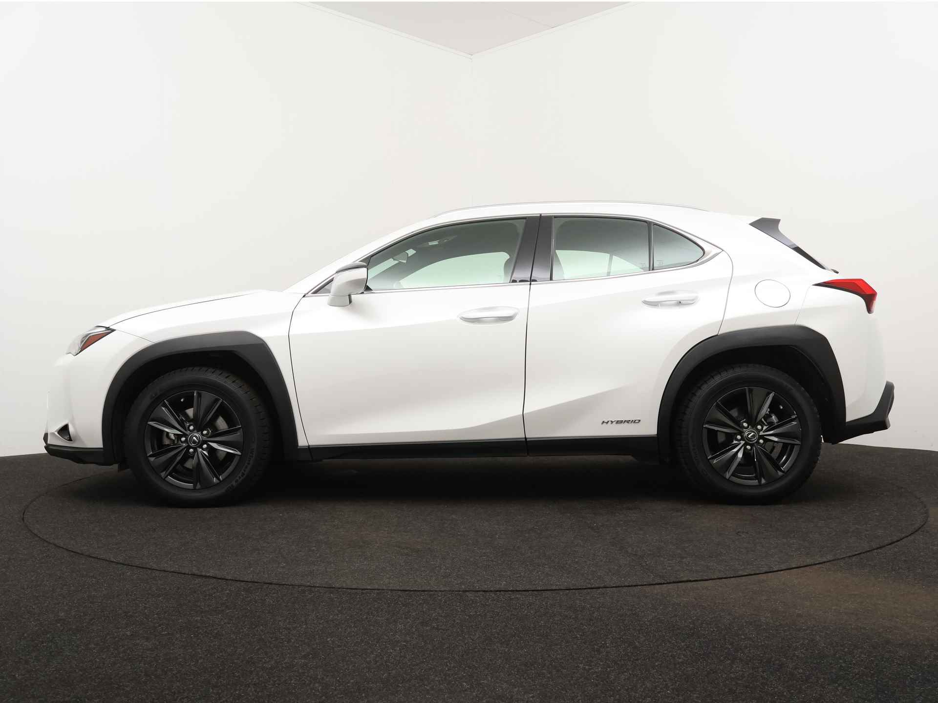 Lexus UX 250h Business Line Limited | Parkeercamera | Adaptive Cruise Control | Draadloze Telefoonlader | - 4/43