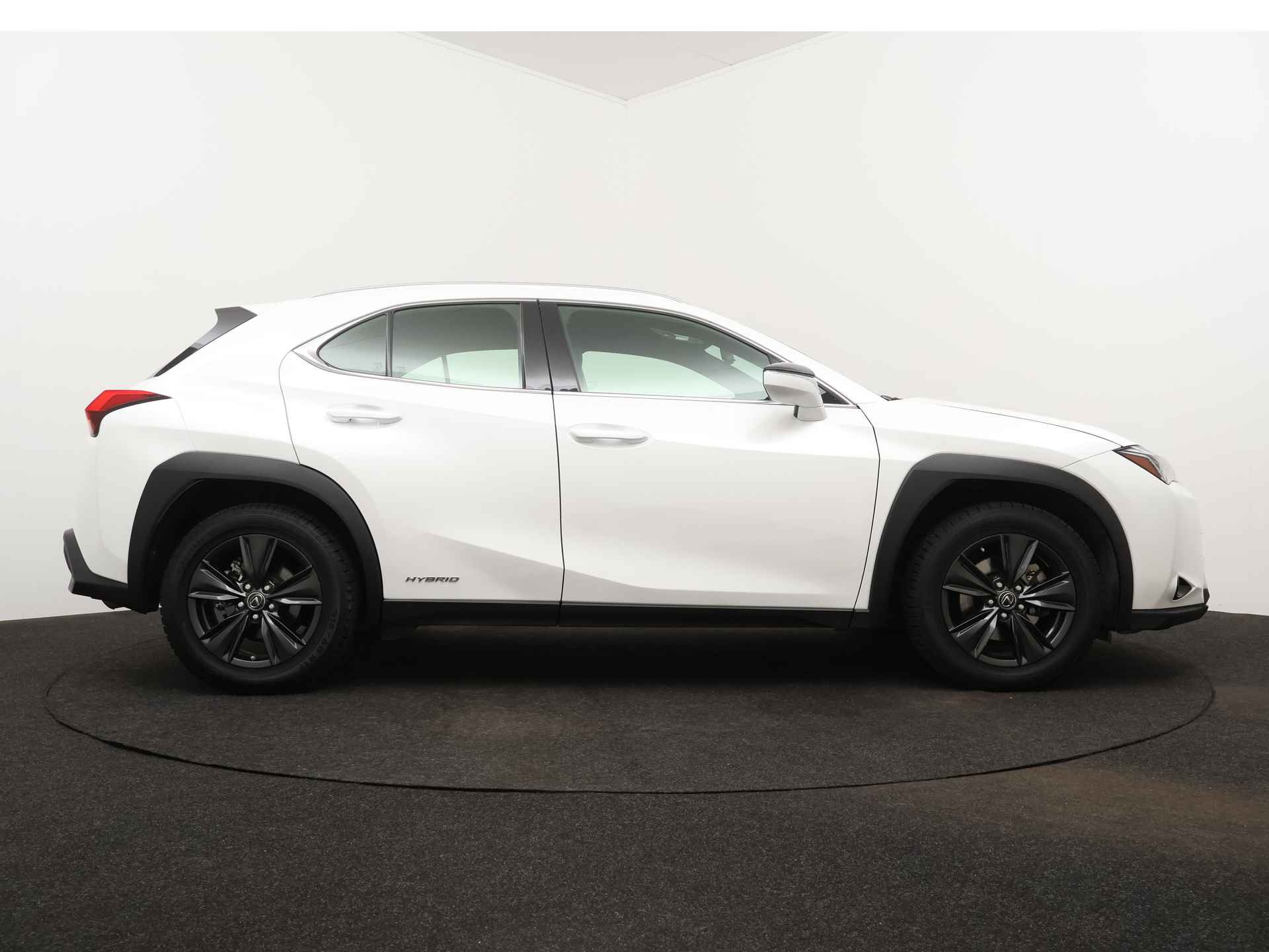 Lexus UX 250h Business Line Limited | Parkeercamera | Adaptive Cruise Control | Draadloze Telefoonlader | - 16/43