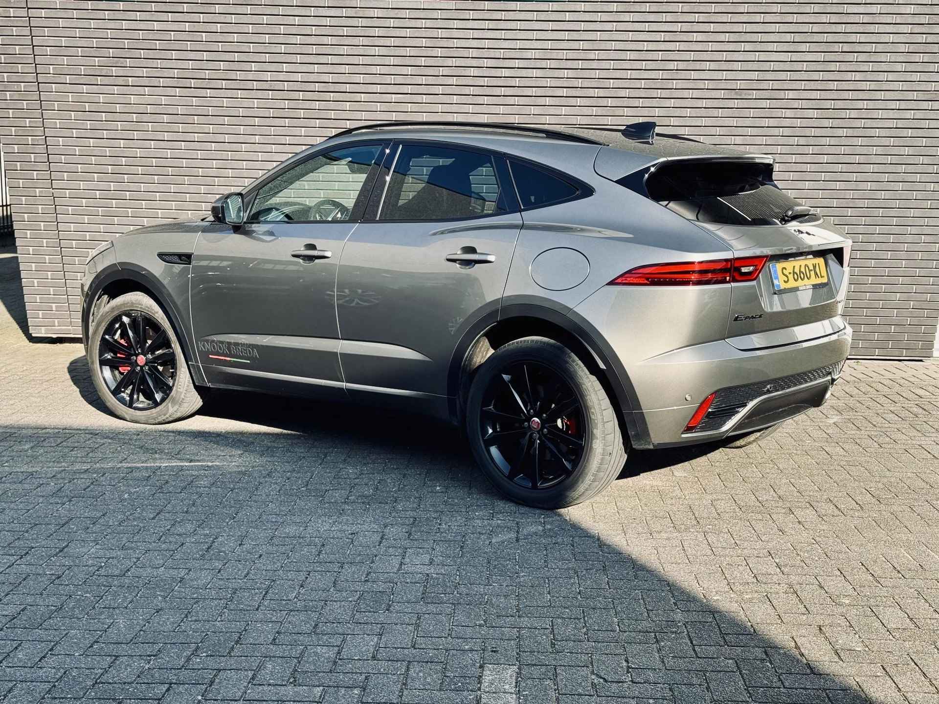 Jaguar E-Pace P300e AWD R-Dynamic SE | Black-Pack | Panorama | 20" | - 2/36