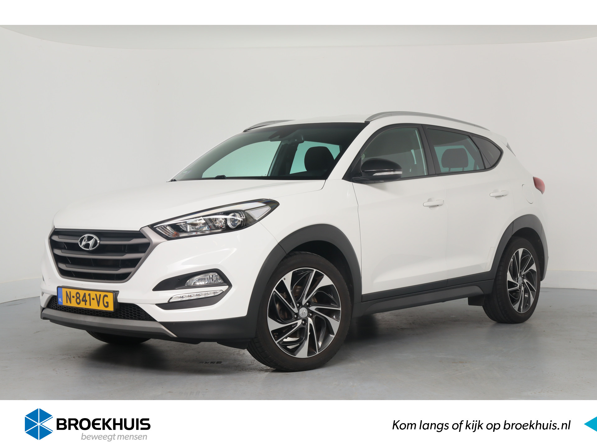 Hyundai Tucson 1.6 T-GDi i-Motion 4WD Automaat | Dealer Onderhouden! | Trekhaak | Clima | Stoel/stuur Verwarming | Navi | BLIS | Parkeersensore